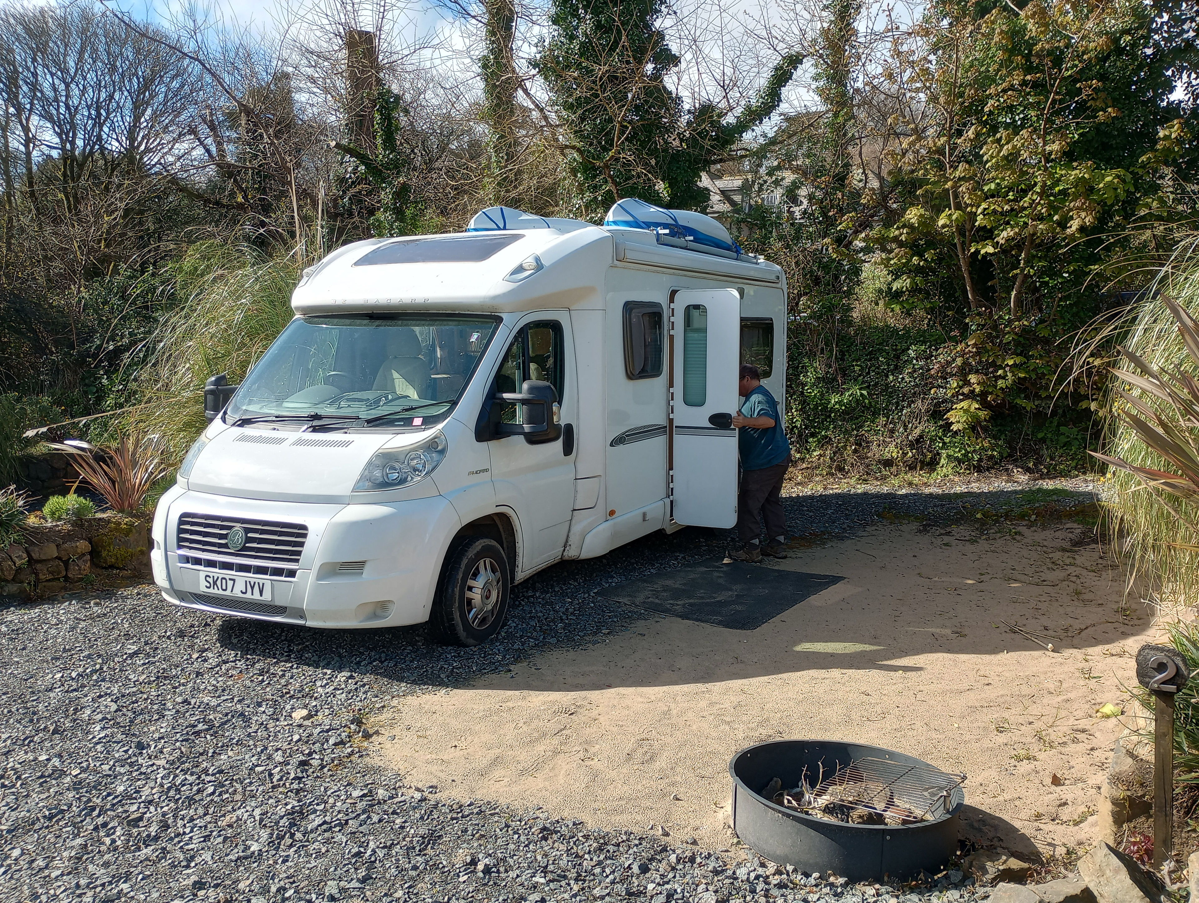 FOX FARM MOTORHOME AND CARAVAN PARK