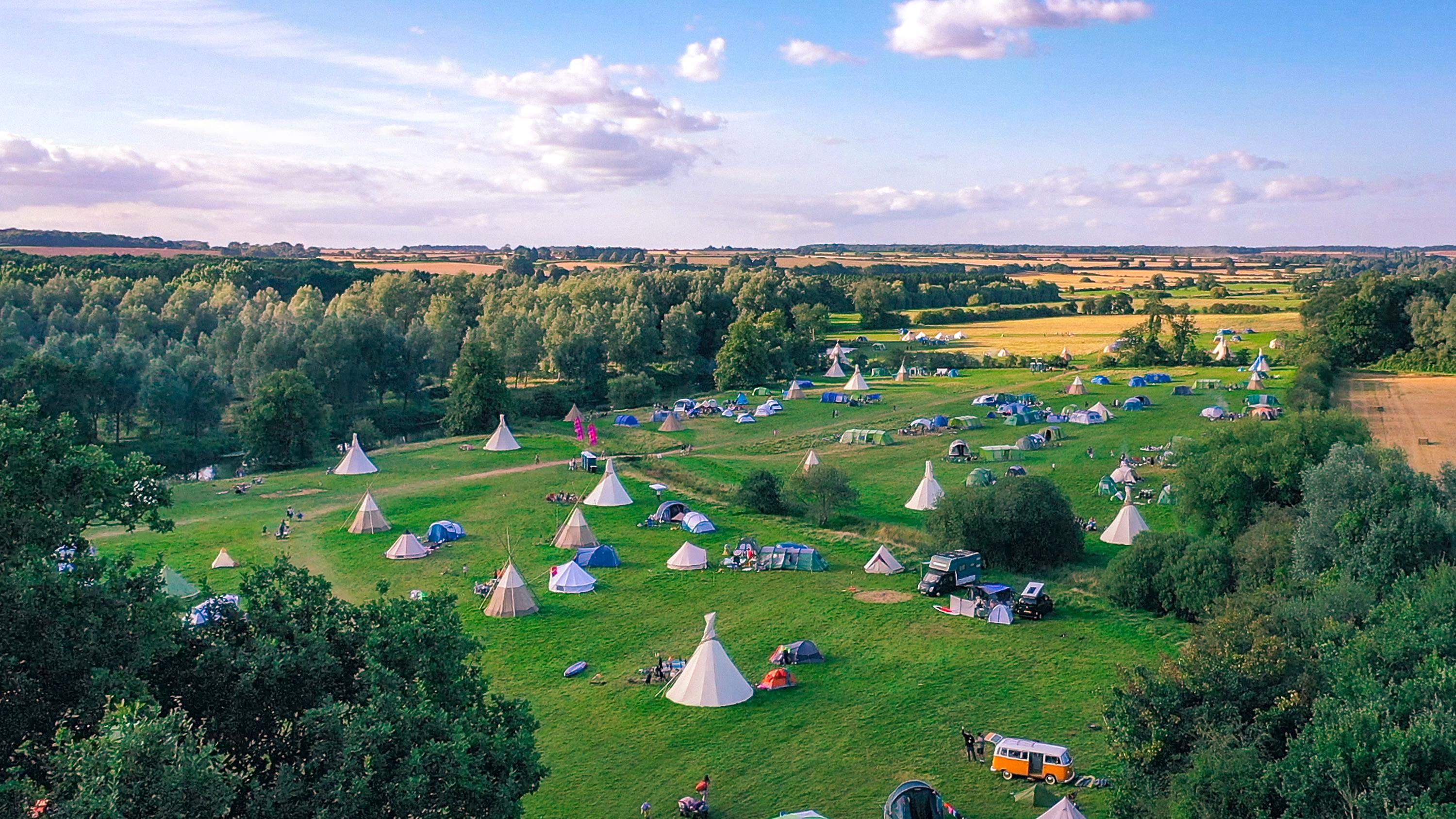 Riverside Camping - Festival Feel