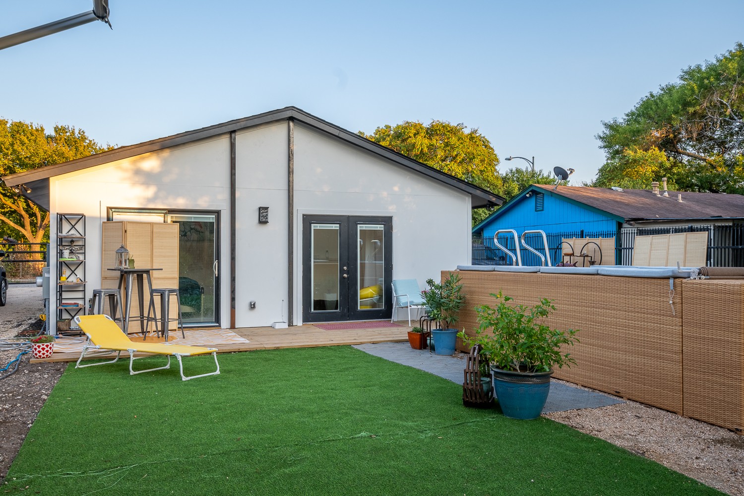 Bike Downtown-Walk2River-N2F1