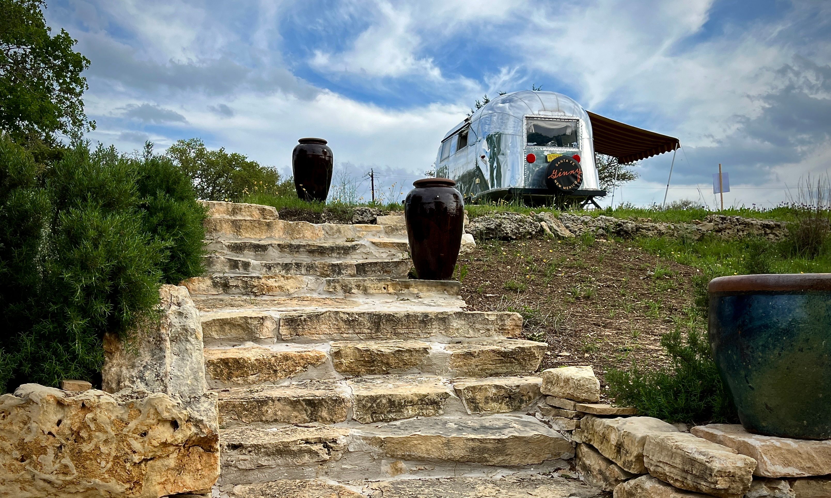 HYE TABLE Wine Trail Dream