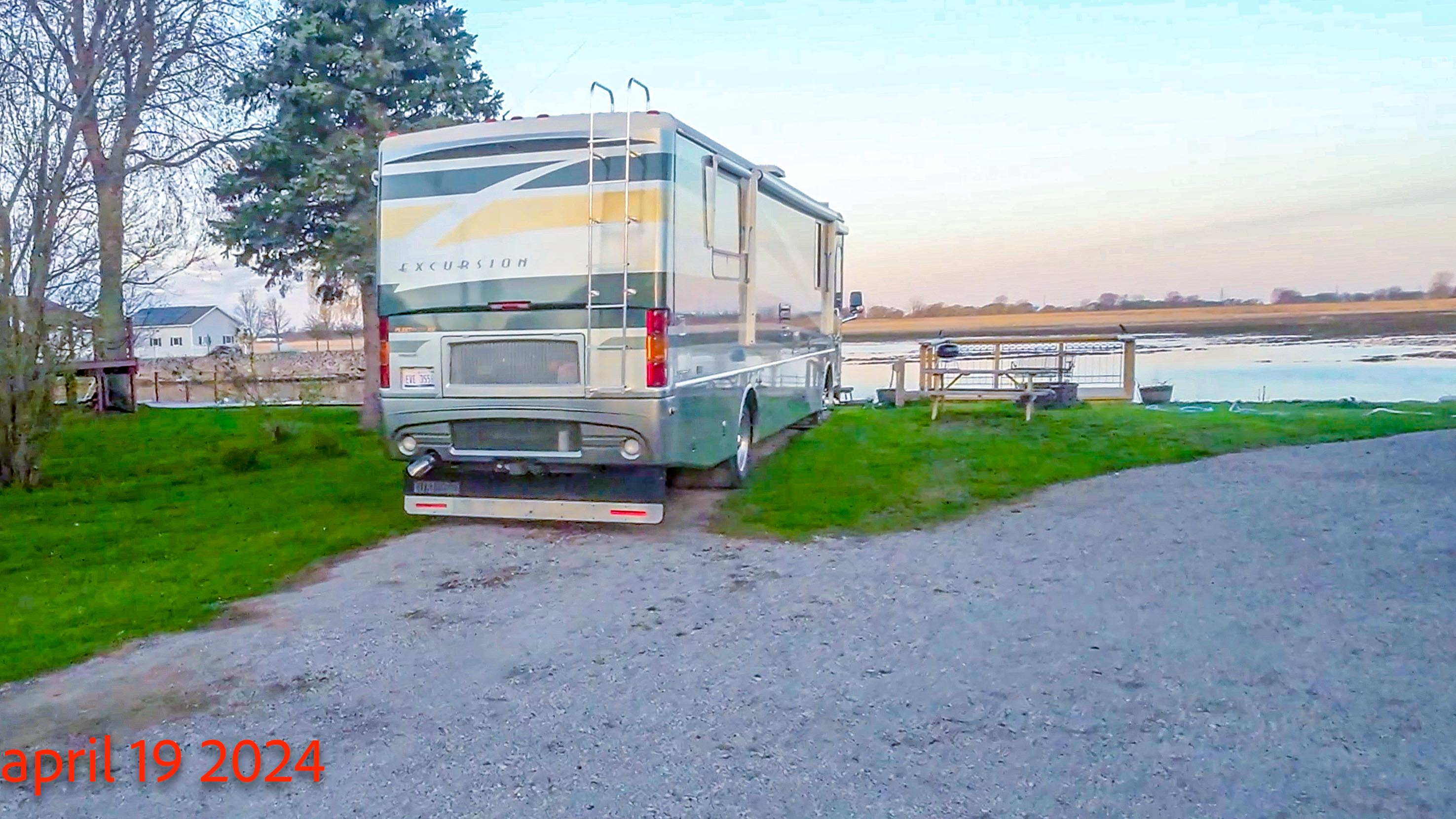 WaterFront Saginaw Bay - w/kayaks
