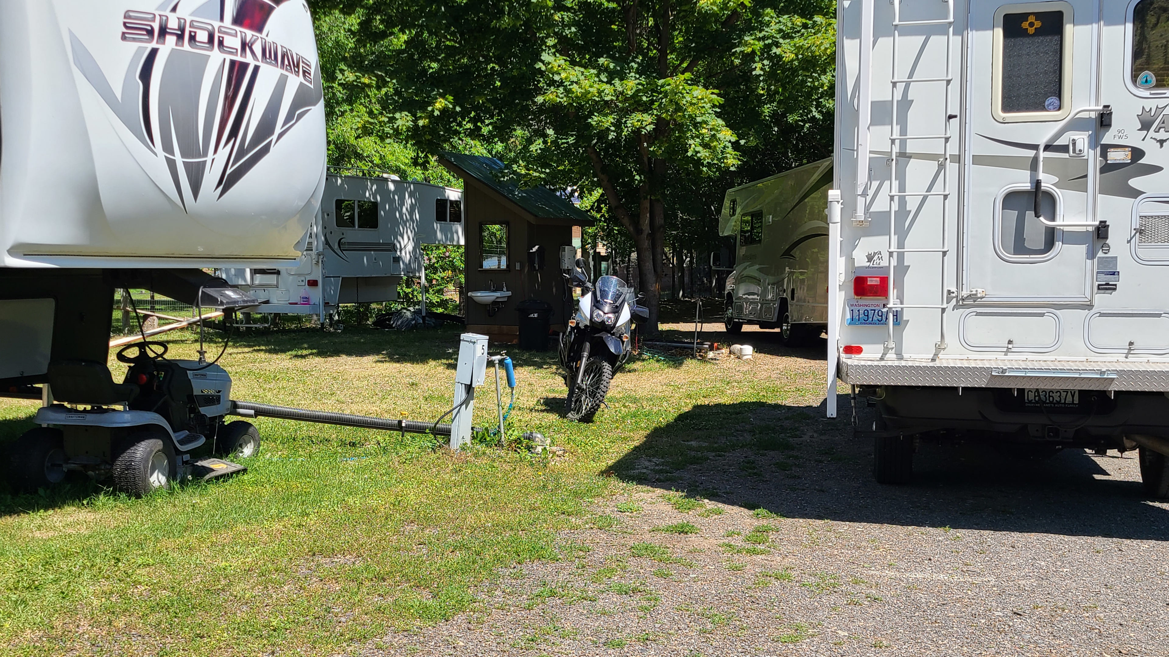 Lakeside Getaway At Spectacle Lake