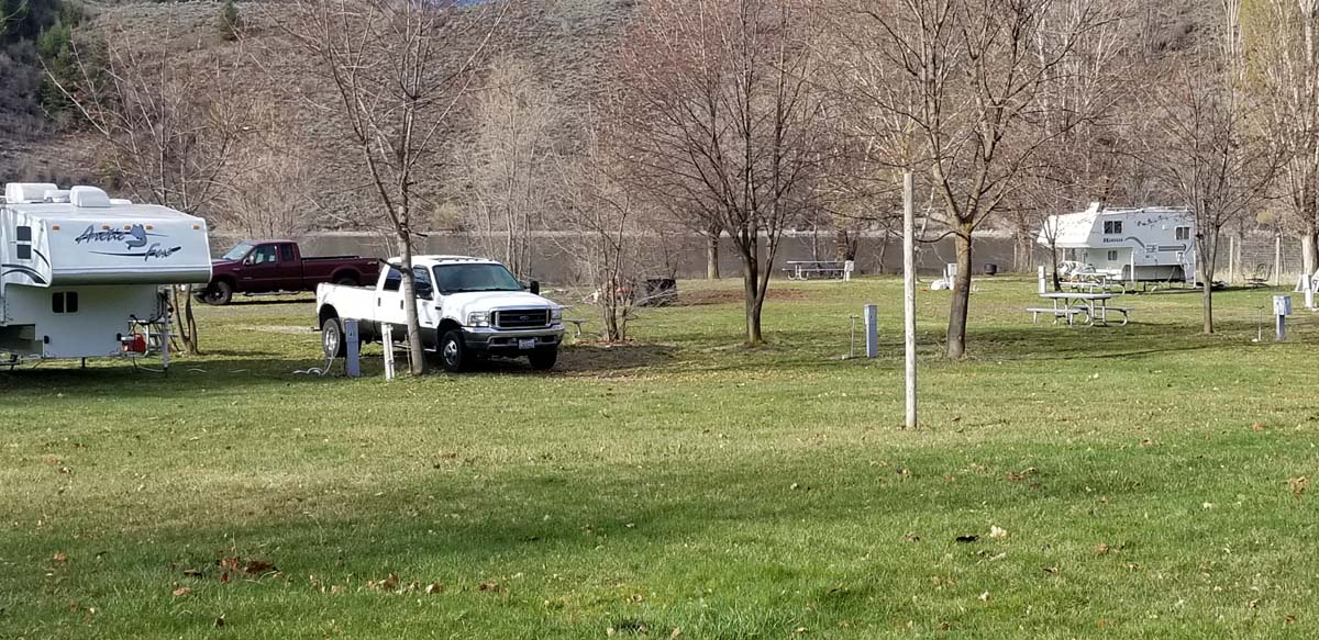 Lakeside Getaway At Spectacle Lake