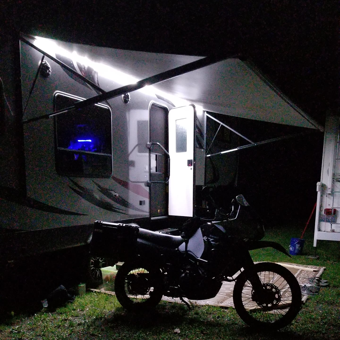 Lakeside Getaway At Spectacle Lake