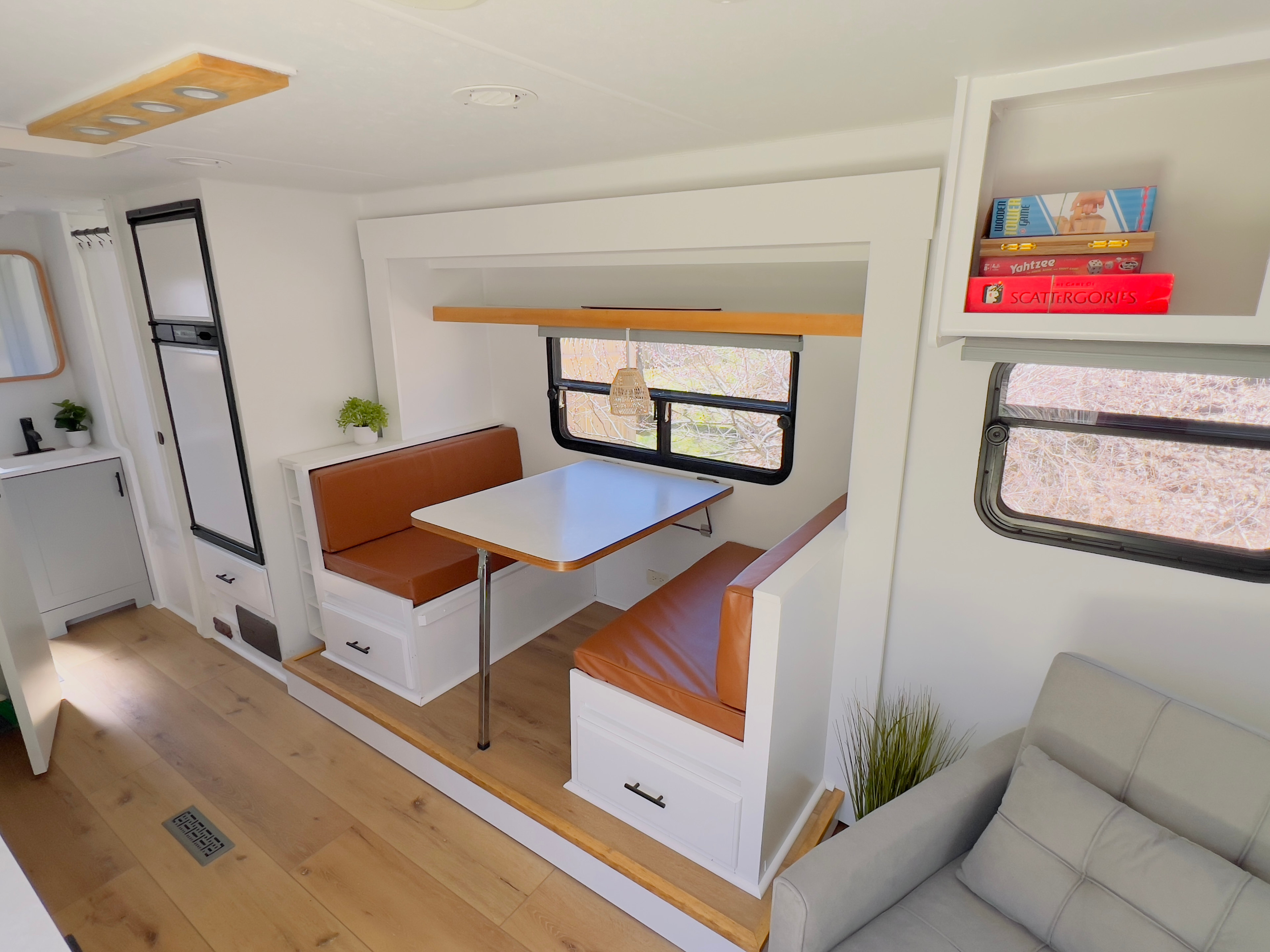Private Cozy Camper Near Beaches