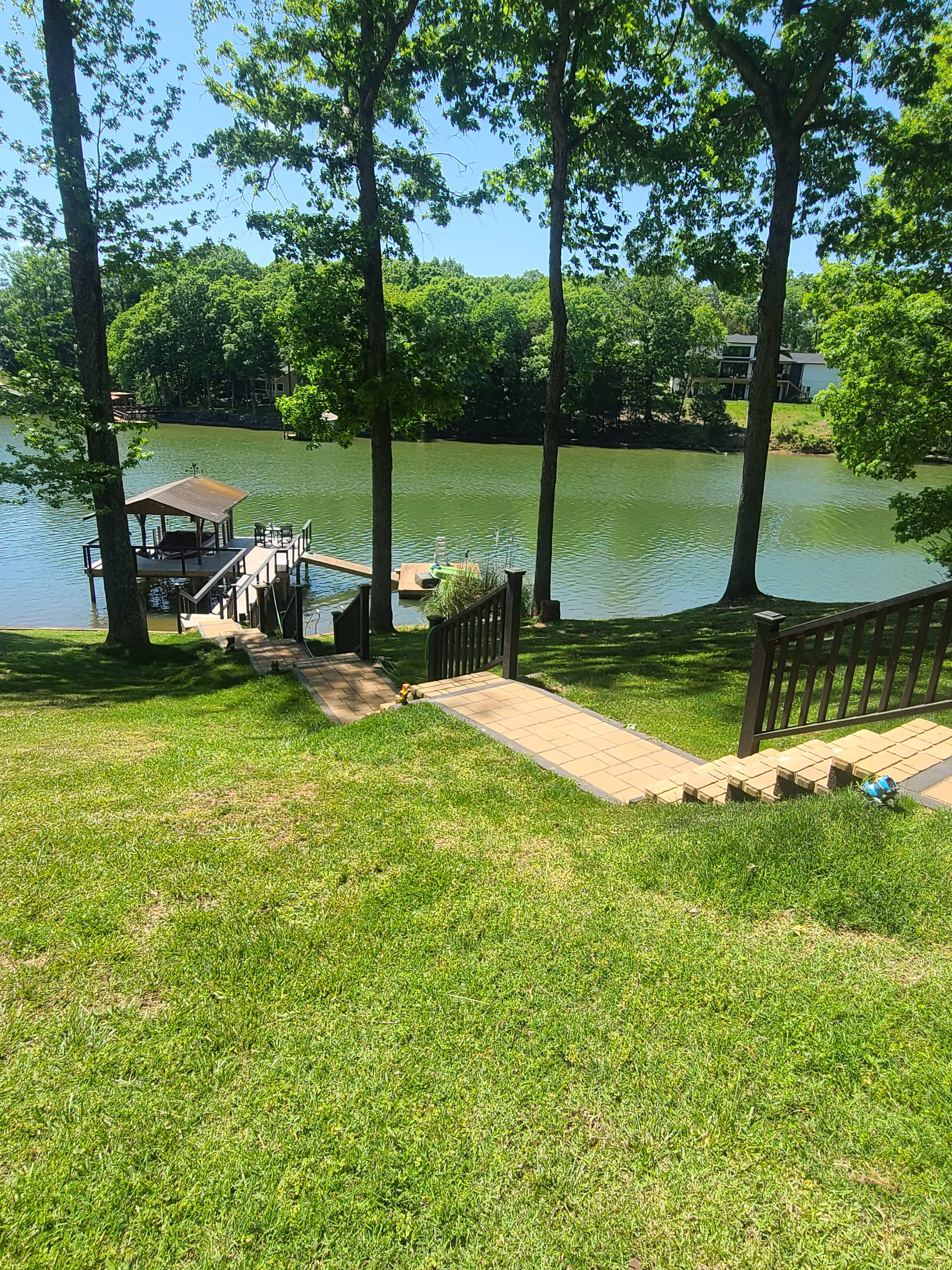 Steps down to water.