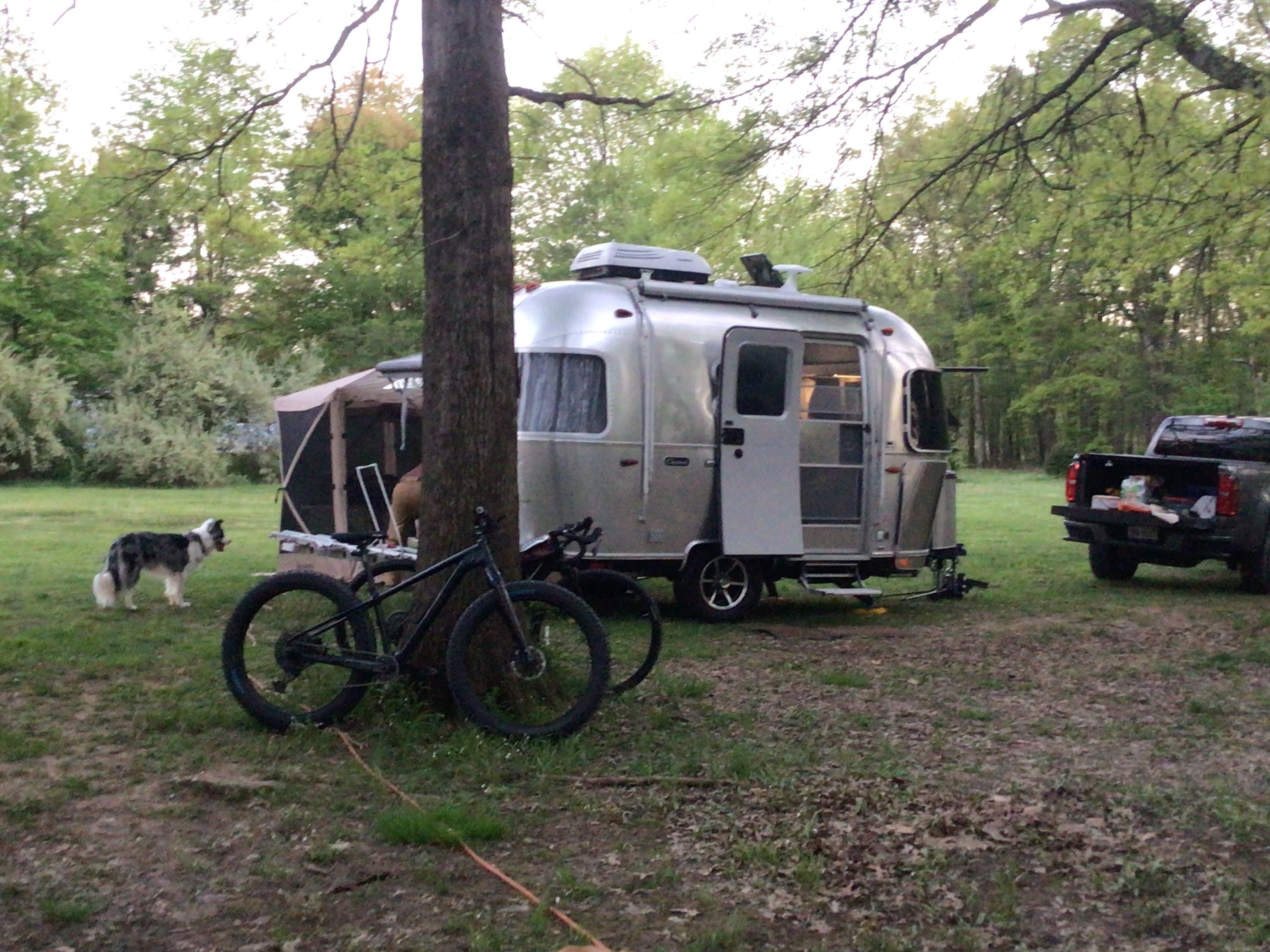 Oak Grove Acres & Lil Log Cabin