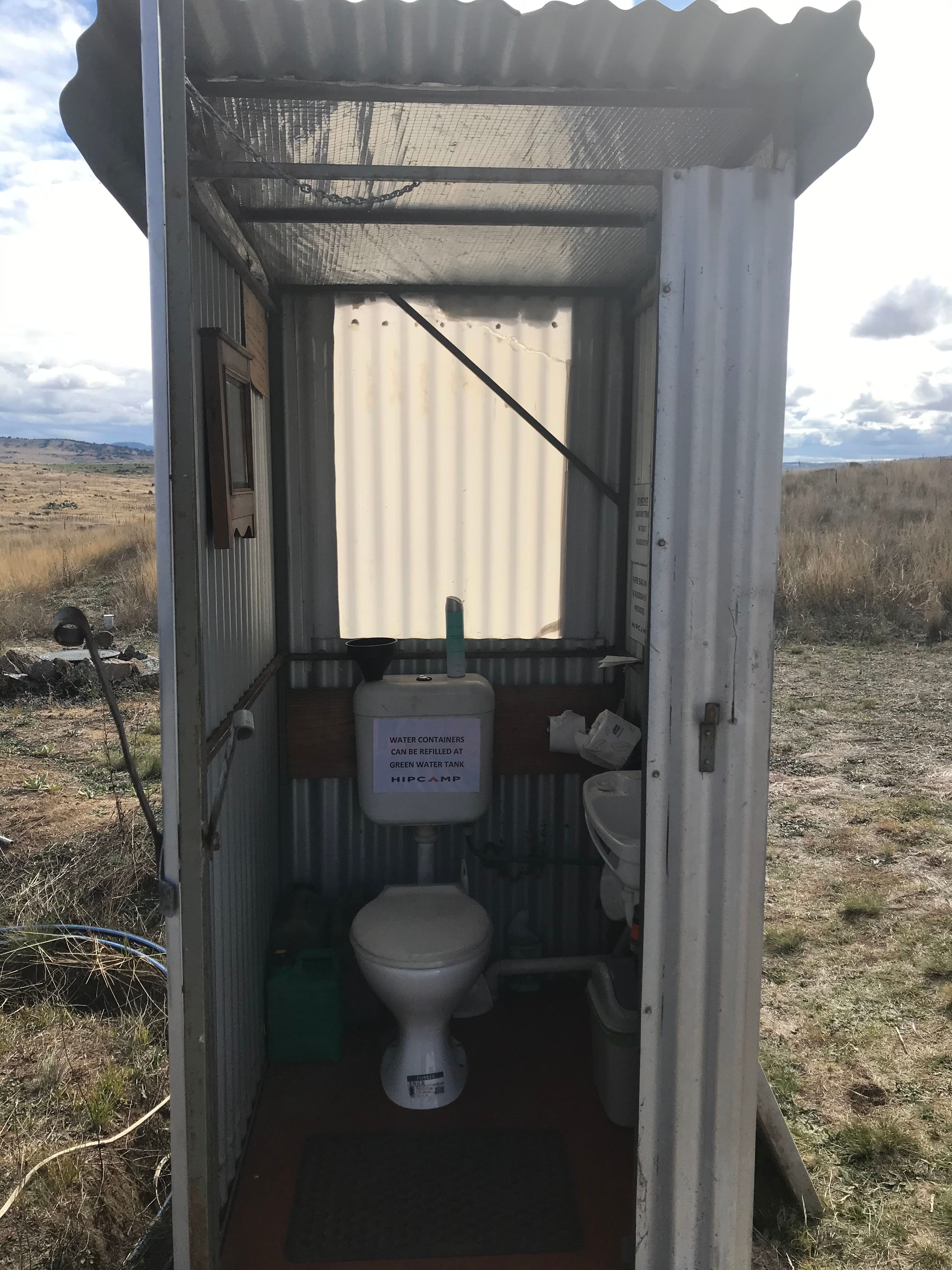 And there it is, the toilet/dunny!