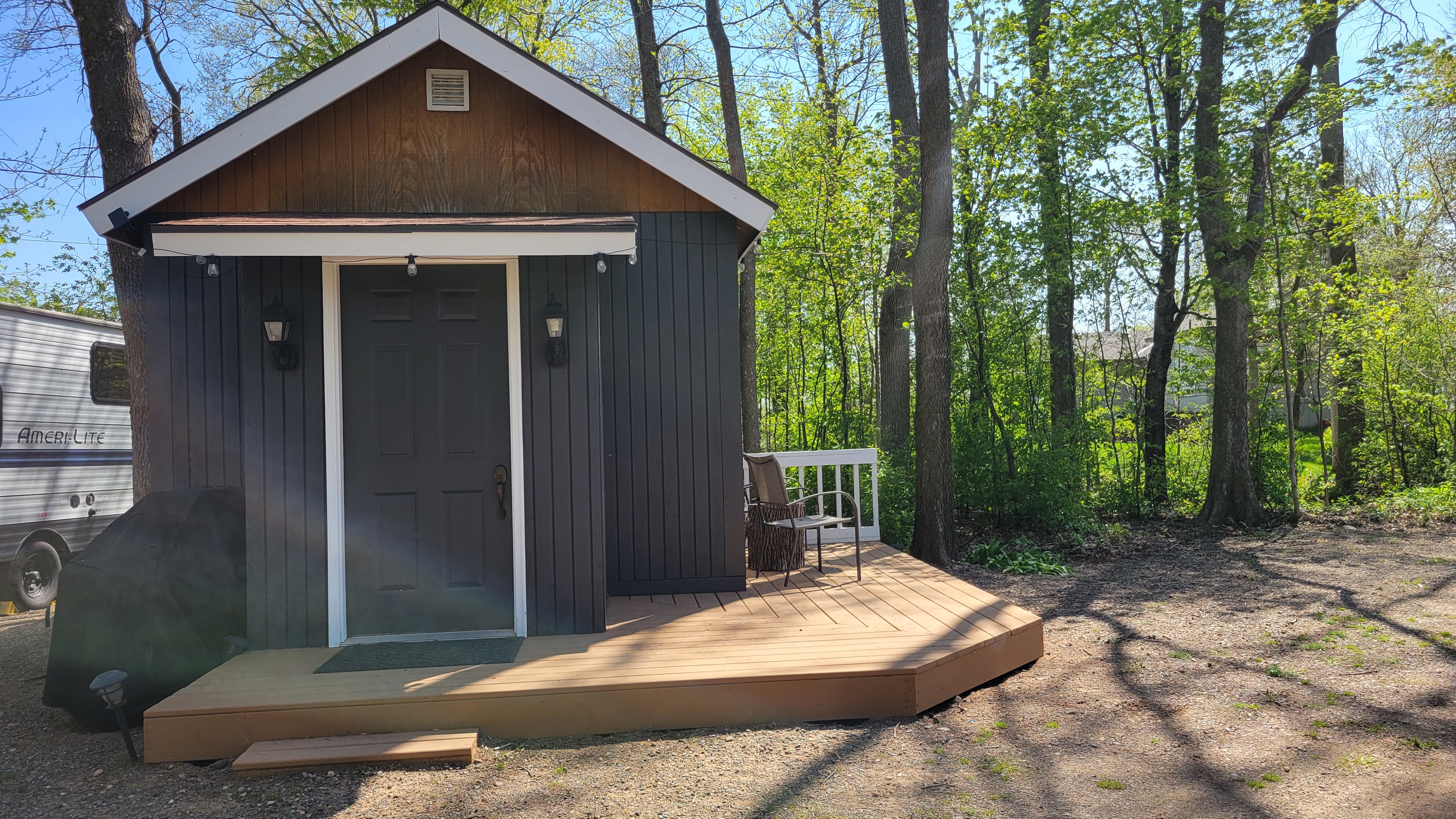 SOL VIND - Lakeside Camping Retreat