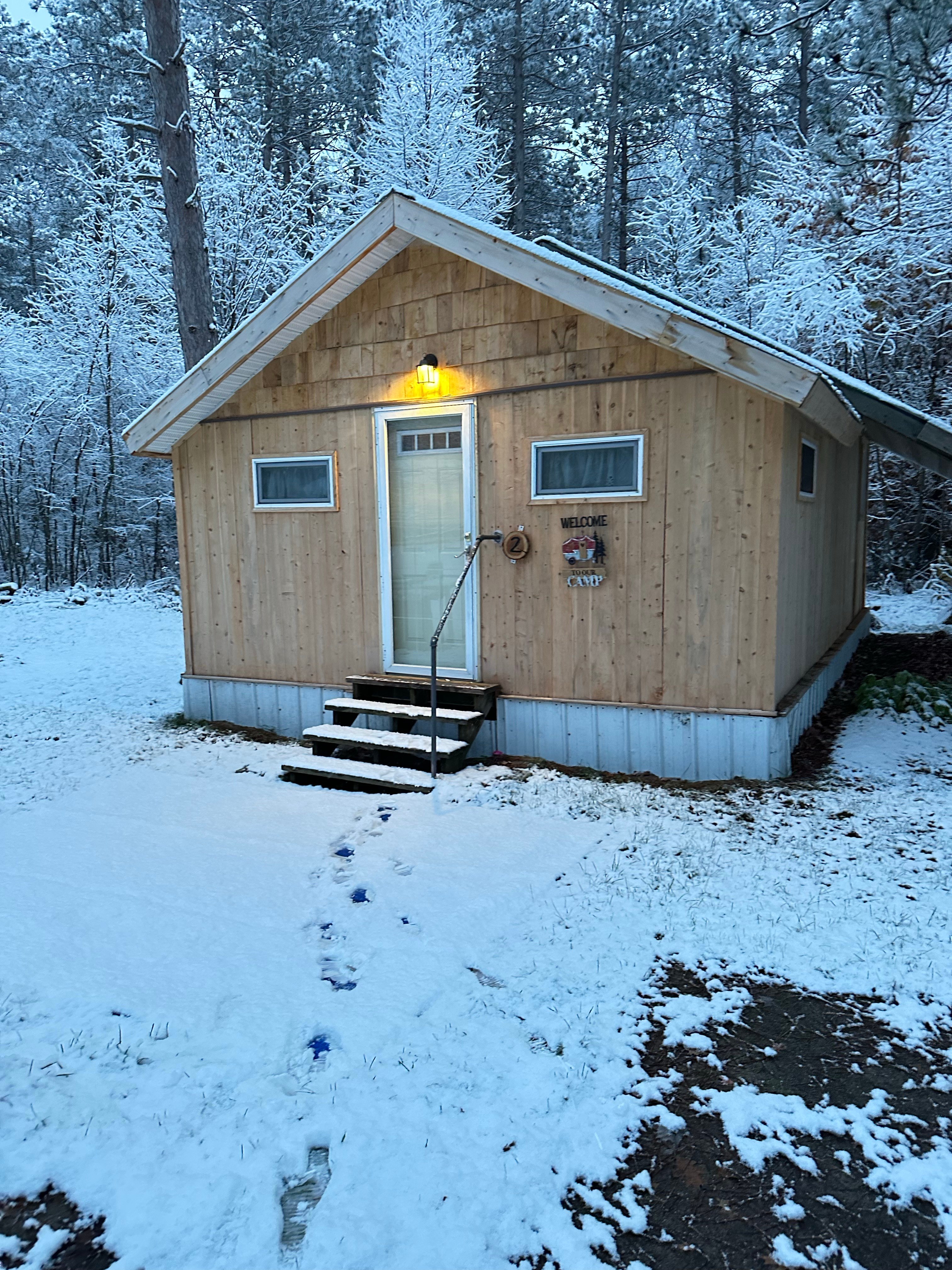 Gray's Riverside Camp