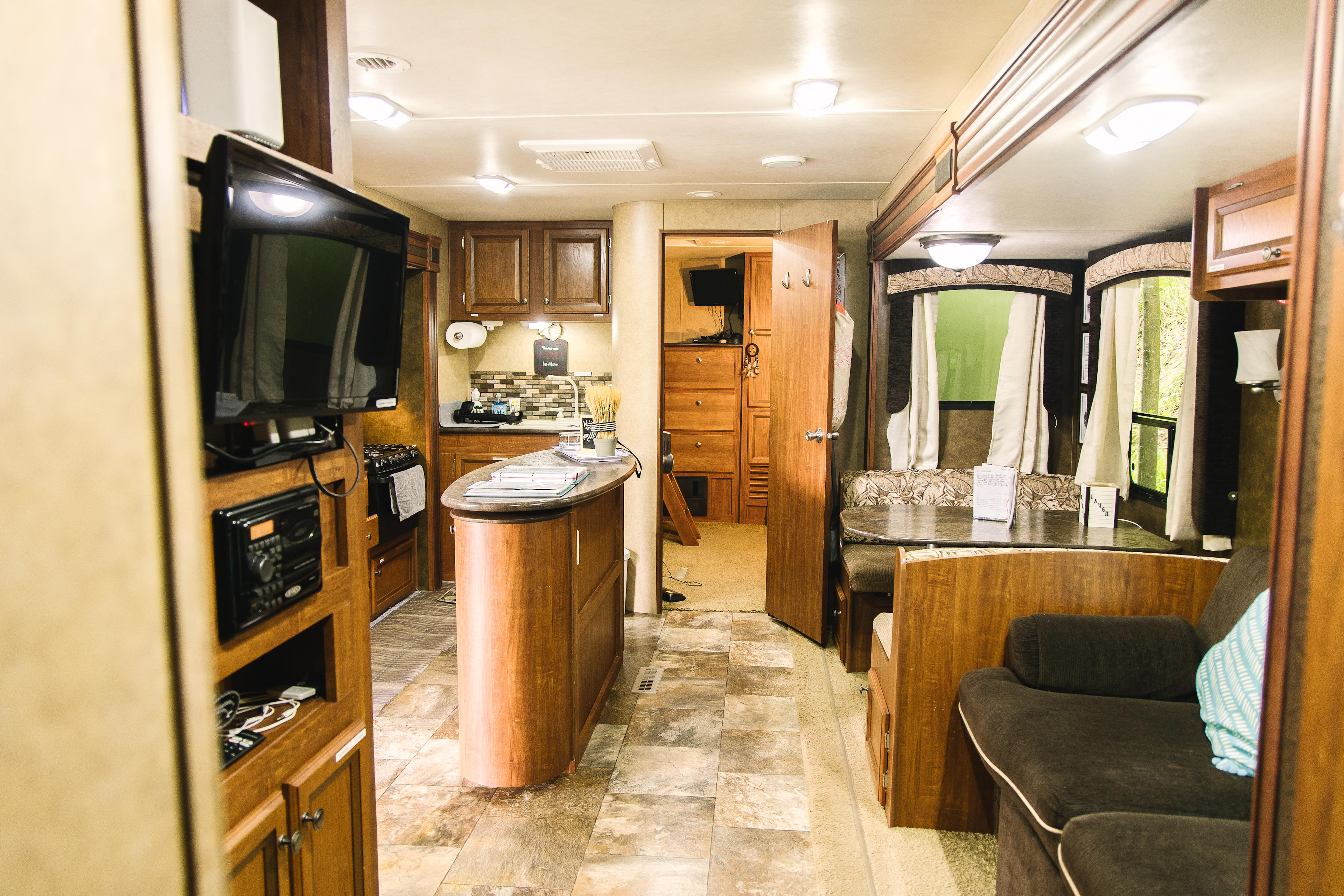 Riverside-Glamping on the New River