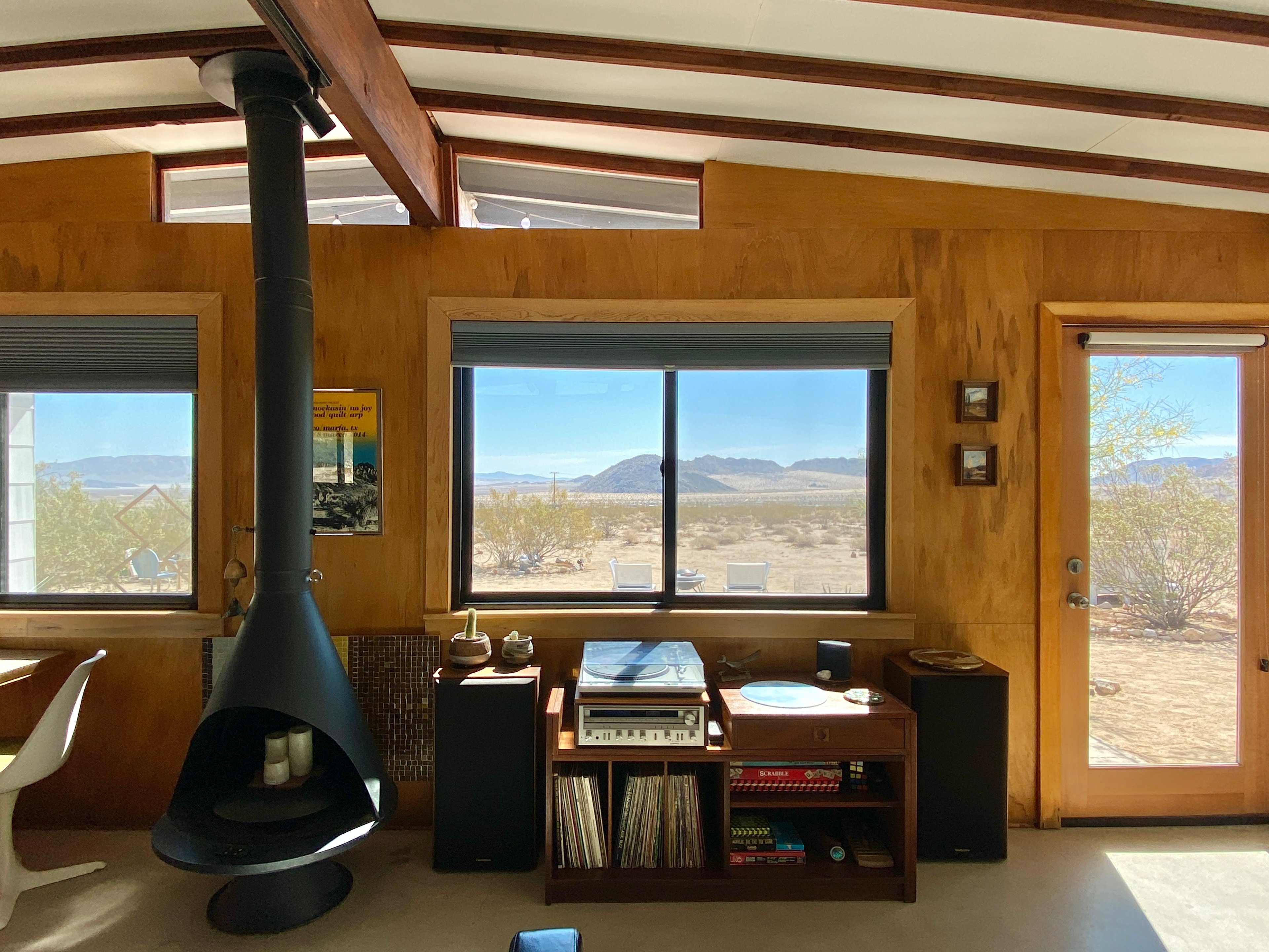 Mid-Century Cabin w/Amazing Views