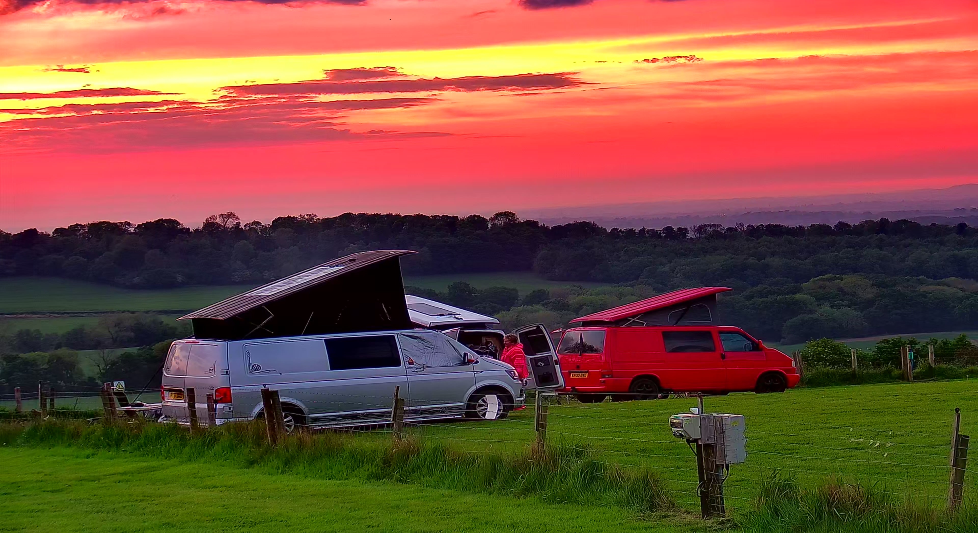 VW PopTop family group at sunset over Northern Hills 05-24