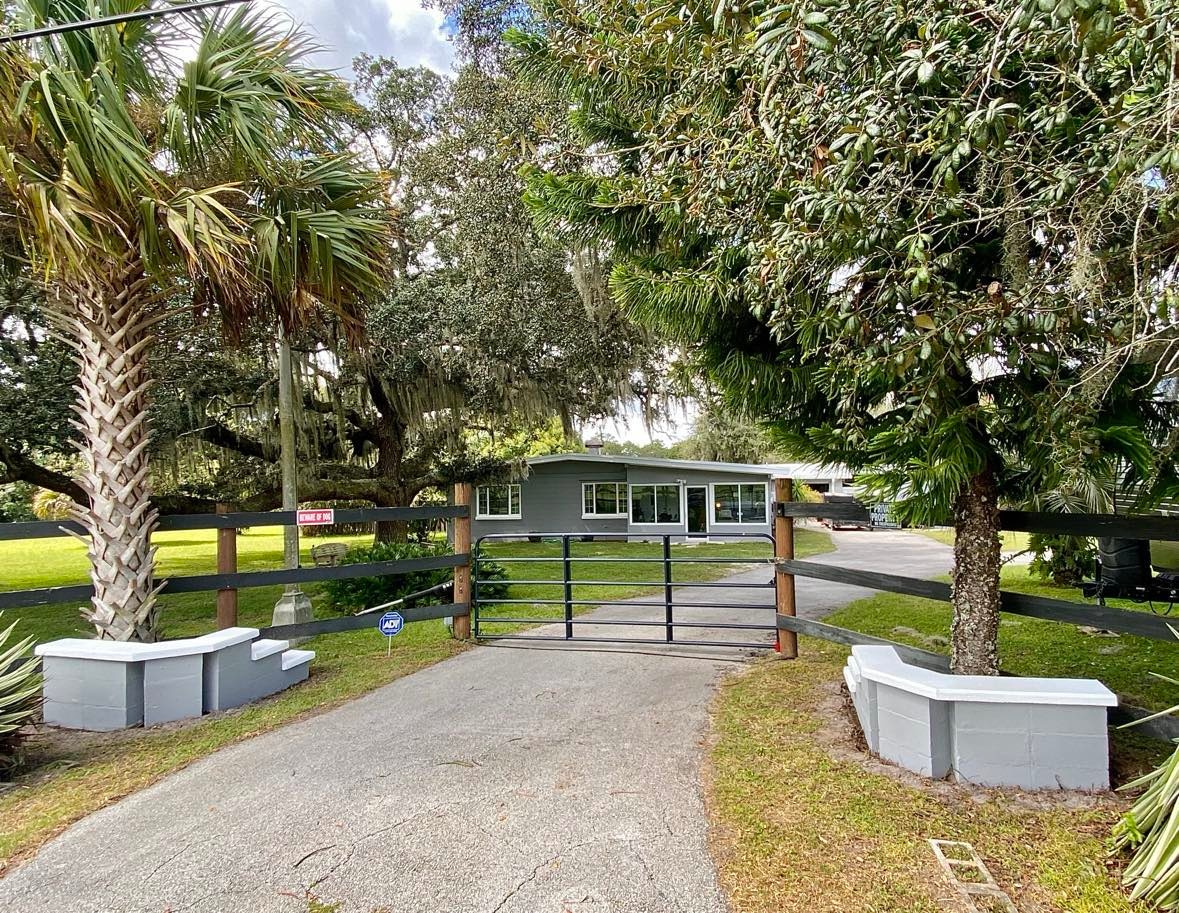 Lovely Acres Of East Orlando