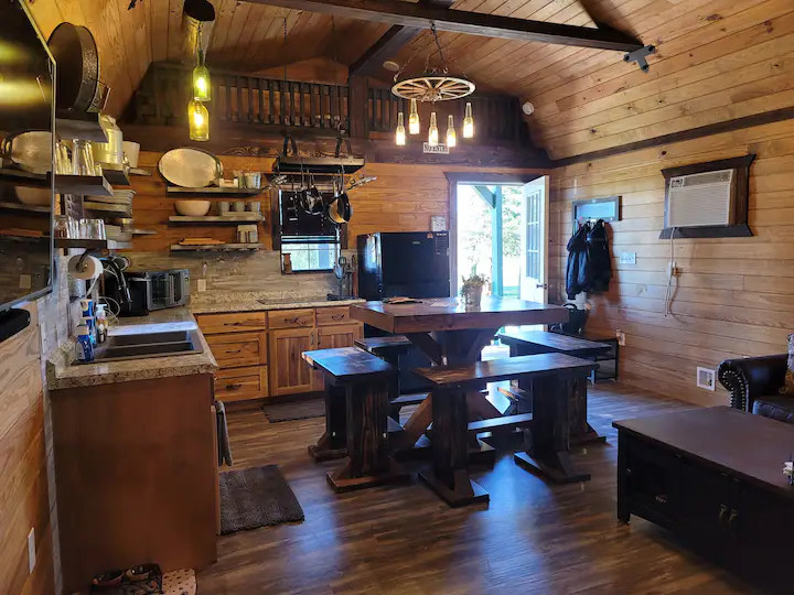 Deer Trail Cabin sleeps 6