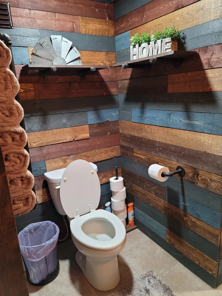 Deer Trail Cabin sleeps 6