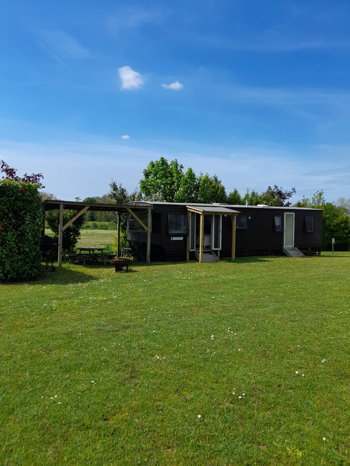 Lovely Lakeside Static Caravan