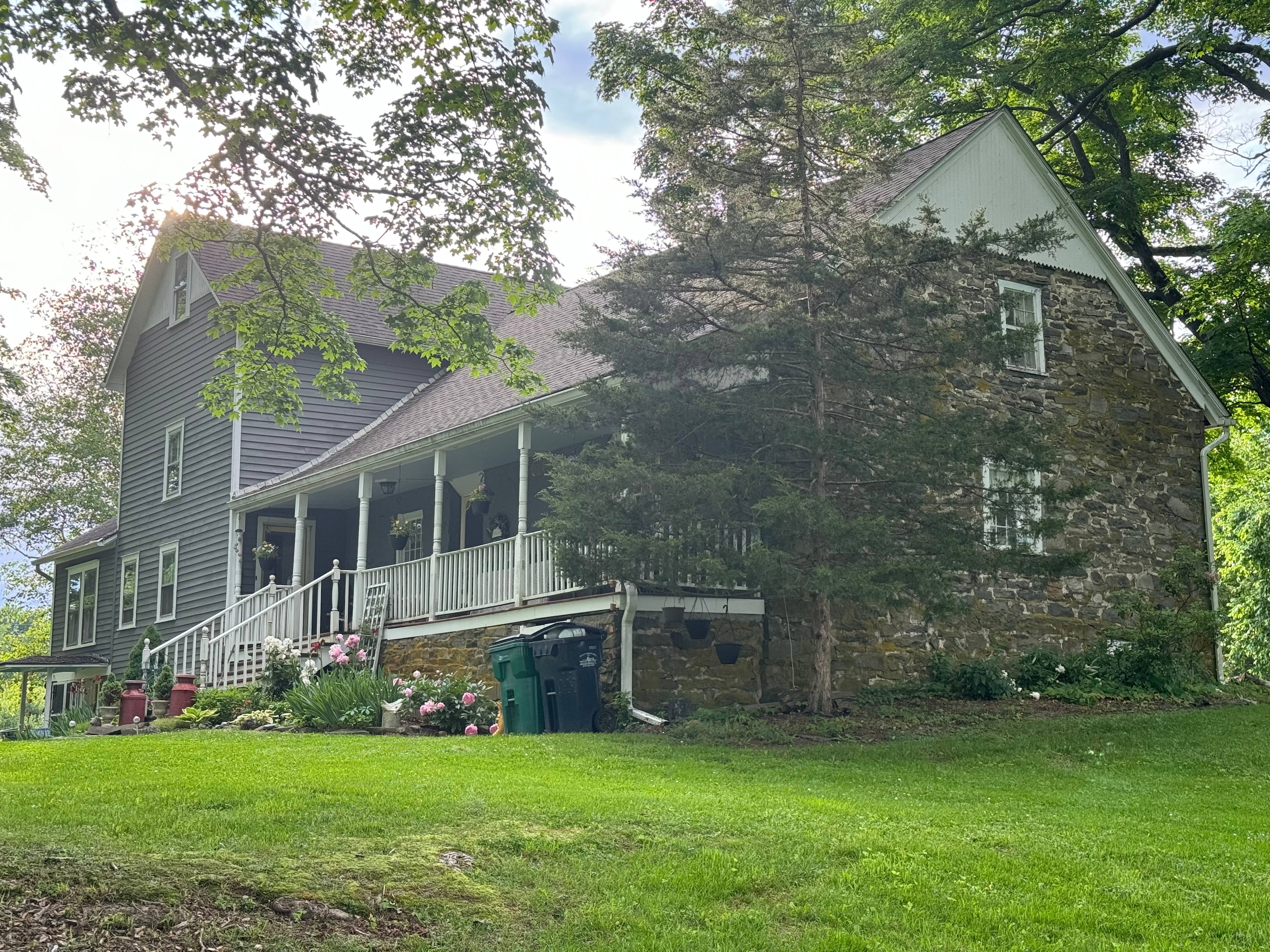 Historic 1769 Everitt House