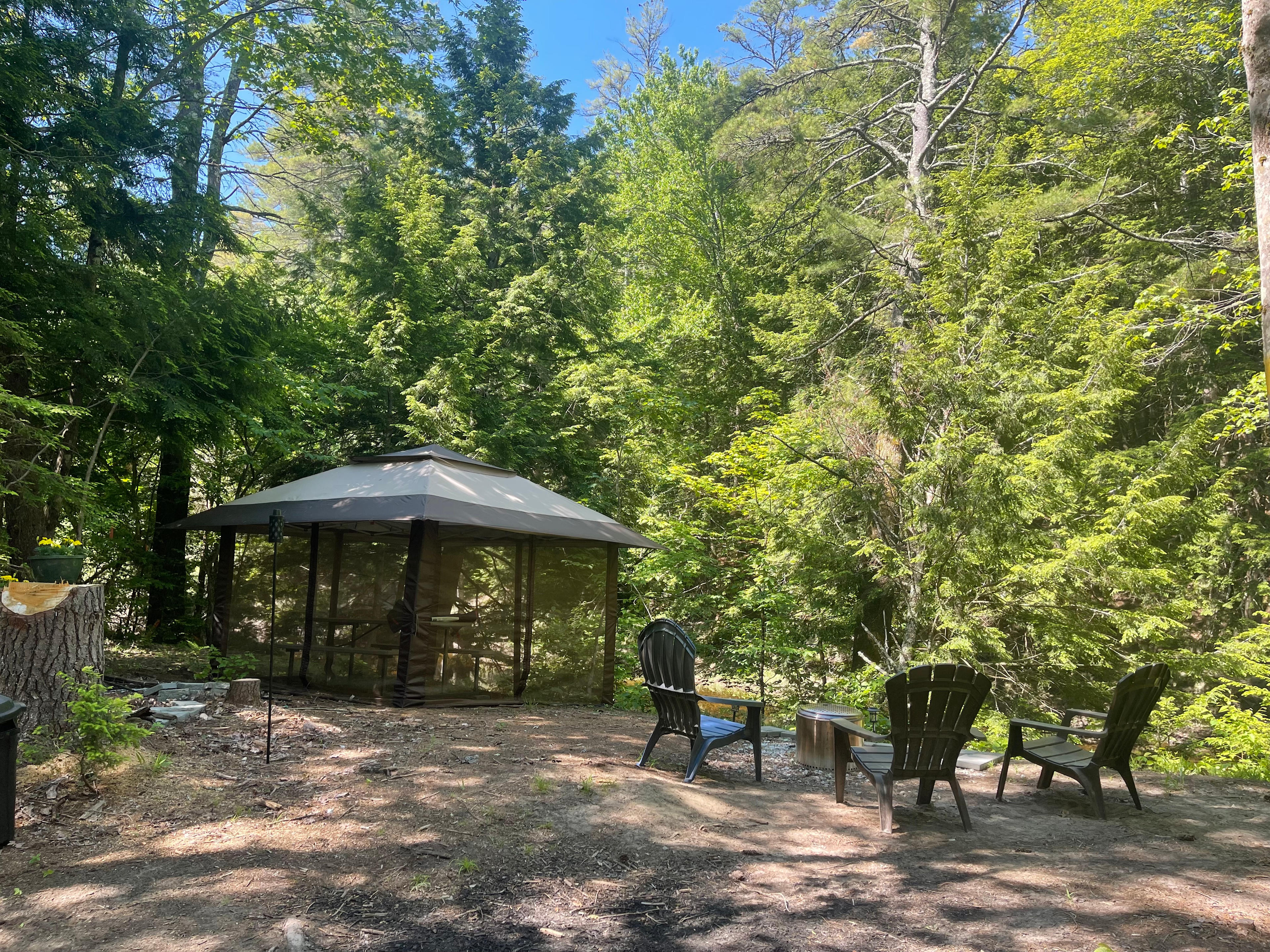 Red Maple Farm Riverside Cabin
