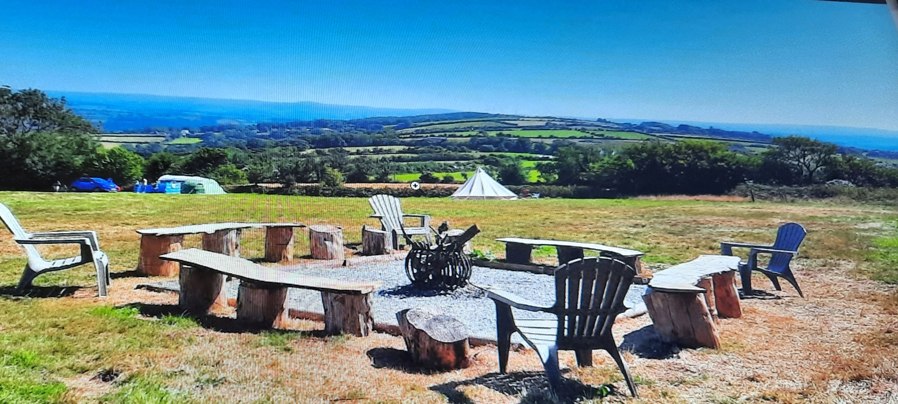 Communal fire pit Kit Hill Summit Camping - Free Wood YAY
