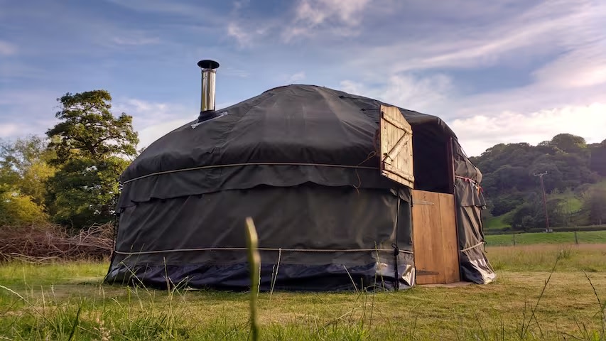 Upsticks Yurt, Pen Llŷn, Gwynedd