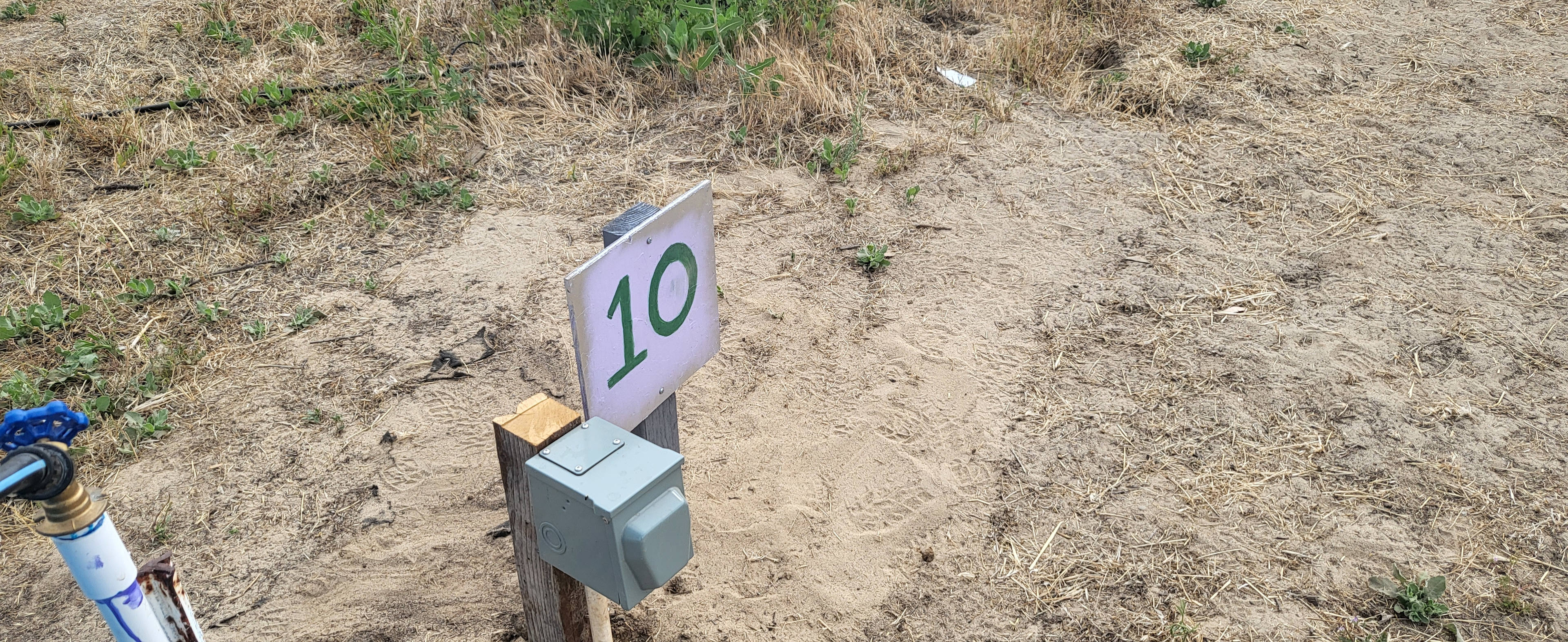 30 Amp Electric plug  🔌 ,  water 💧 