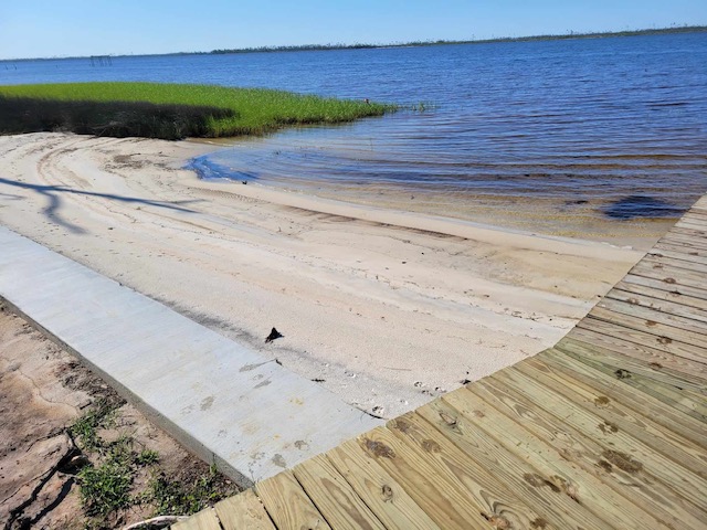 Waterfront Full Hookup Campsite