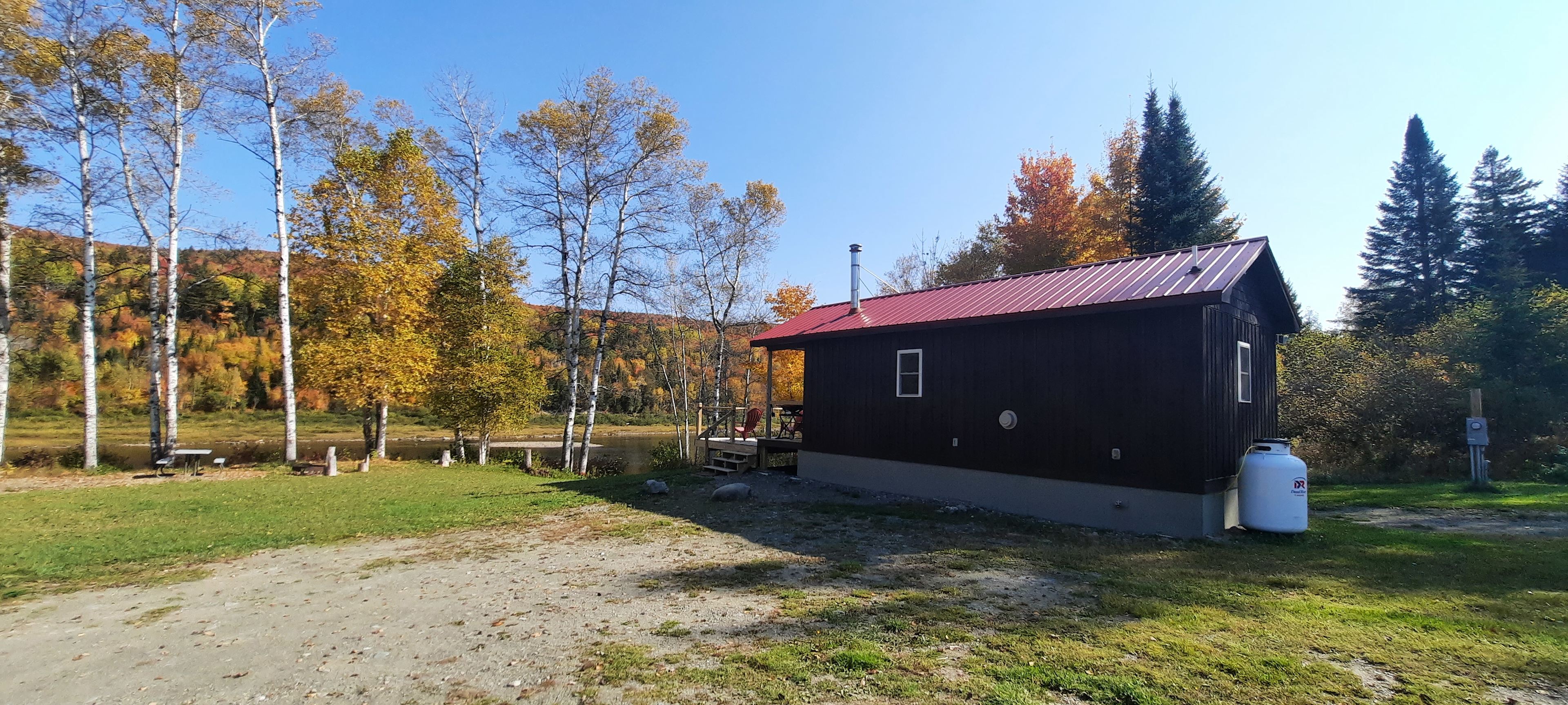This photo shows you how much space is available next to the cabin for your RV.