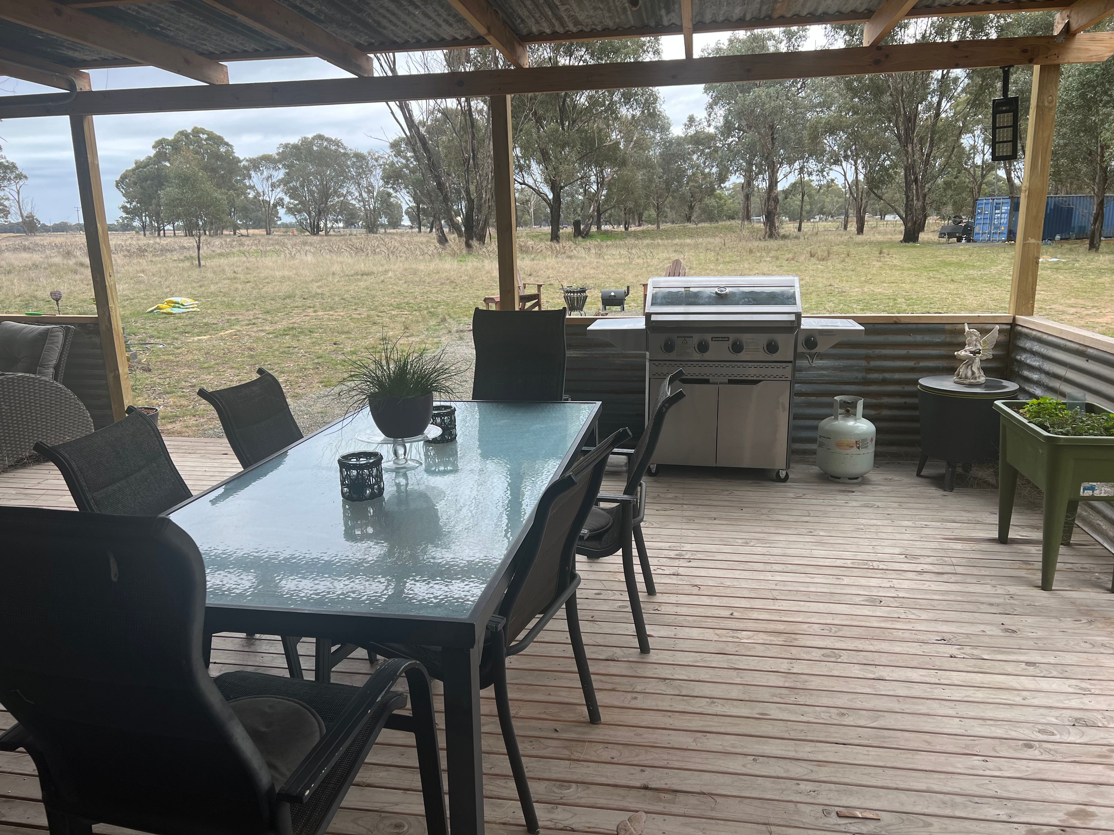 5 Star Off Grid Reteat