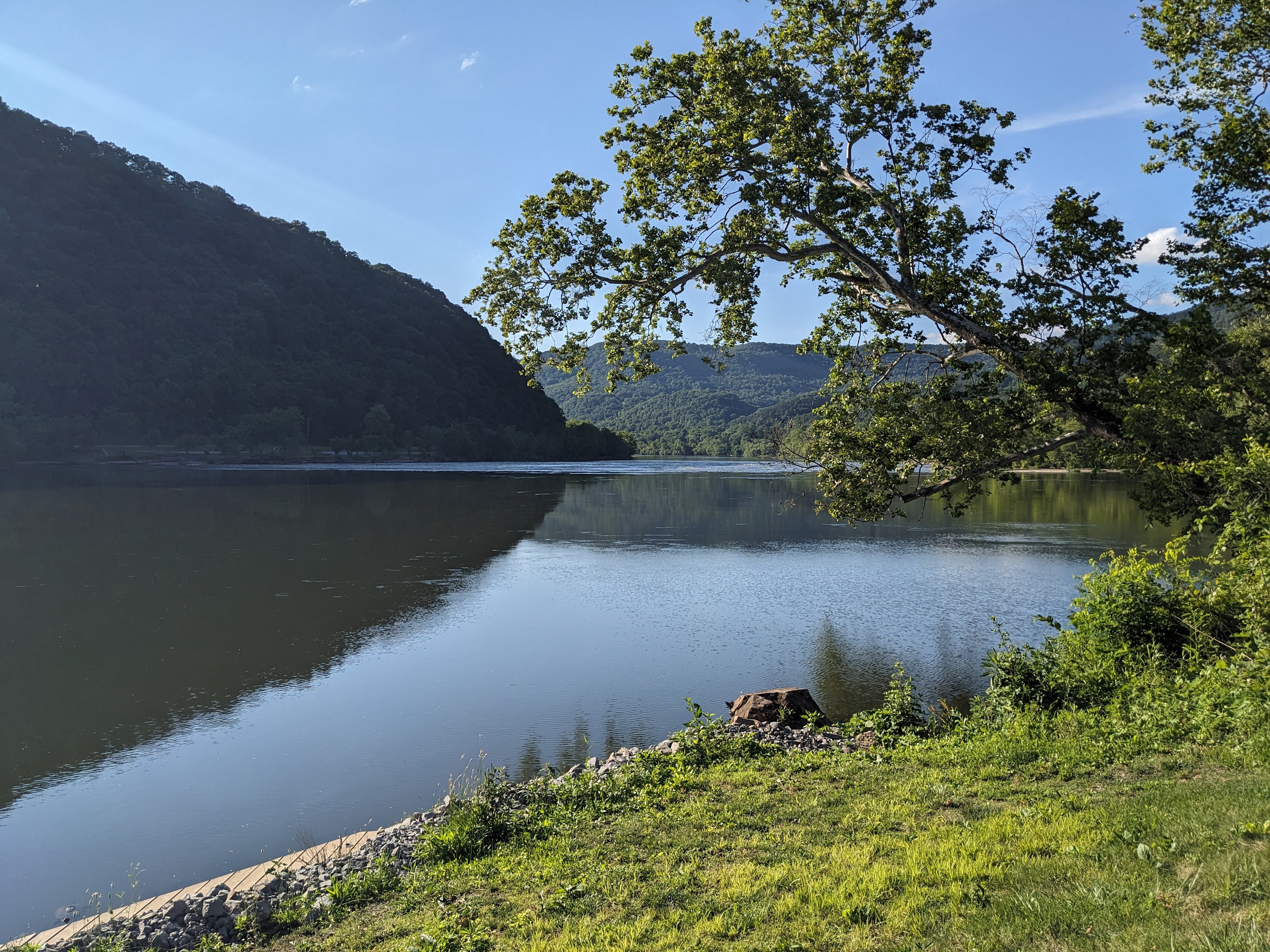 Stay by the New River