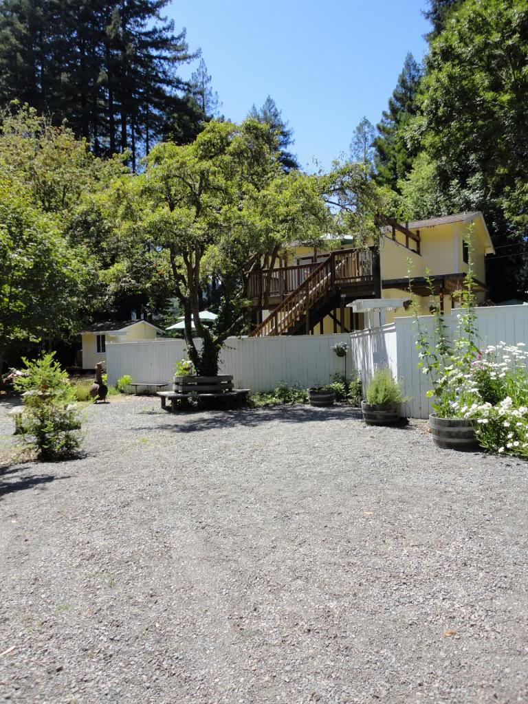 Monte Rio Tiny Cabins