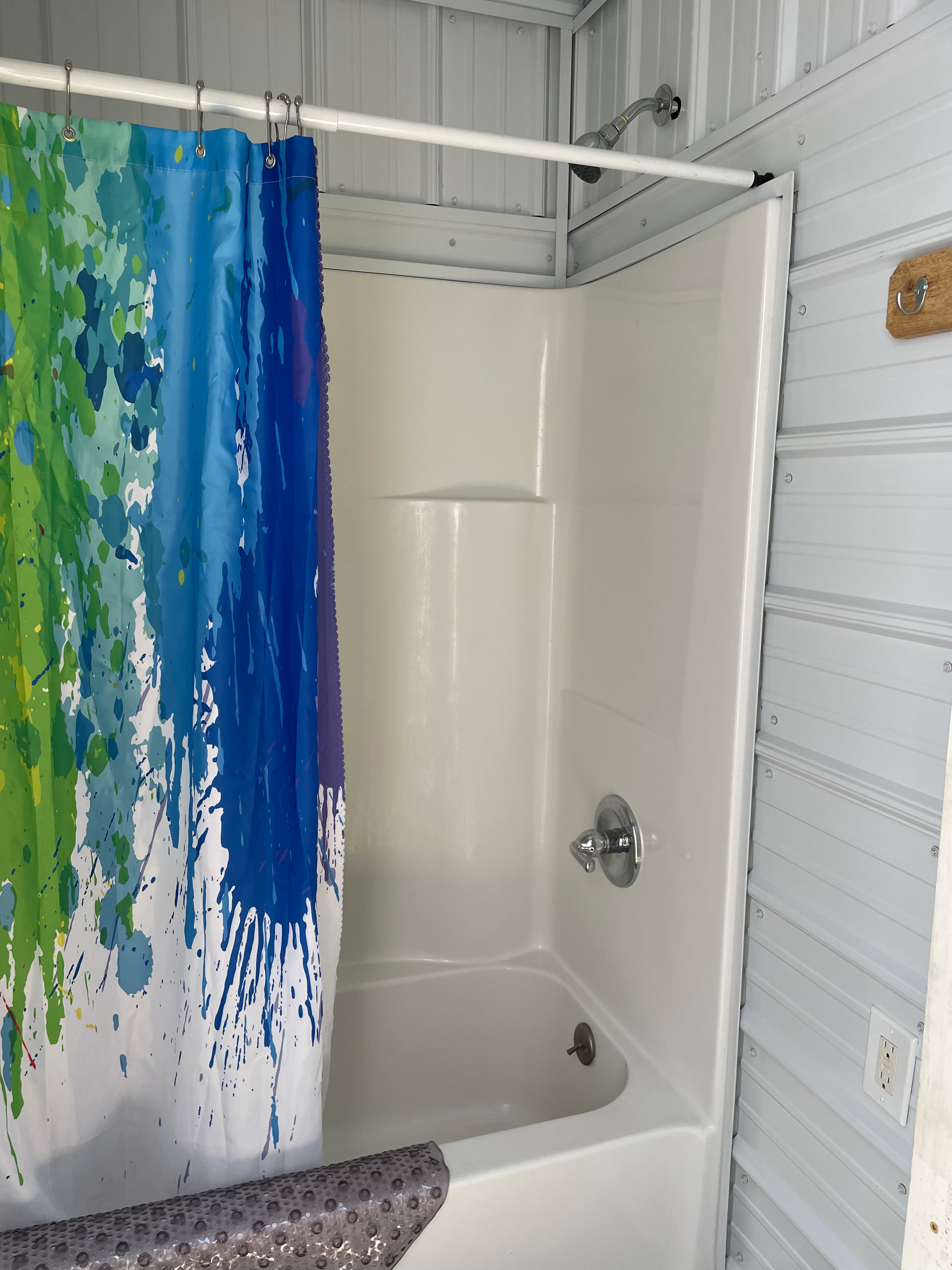 Island Yurts & Jasper Moss Retreat