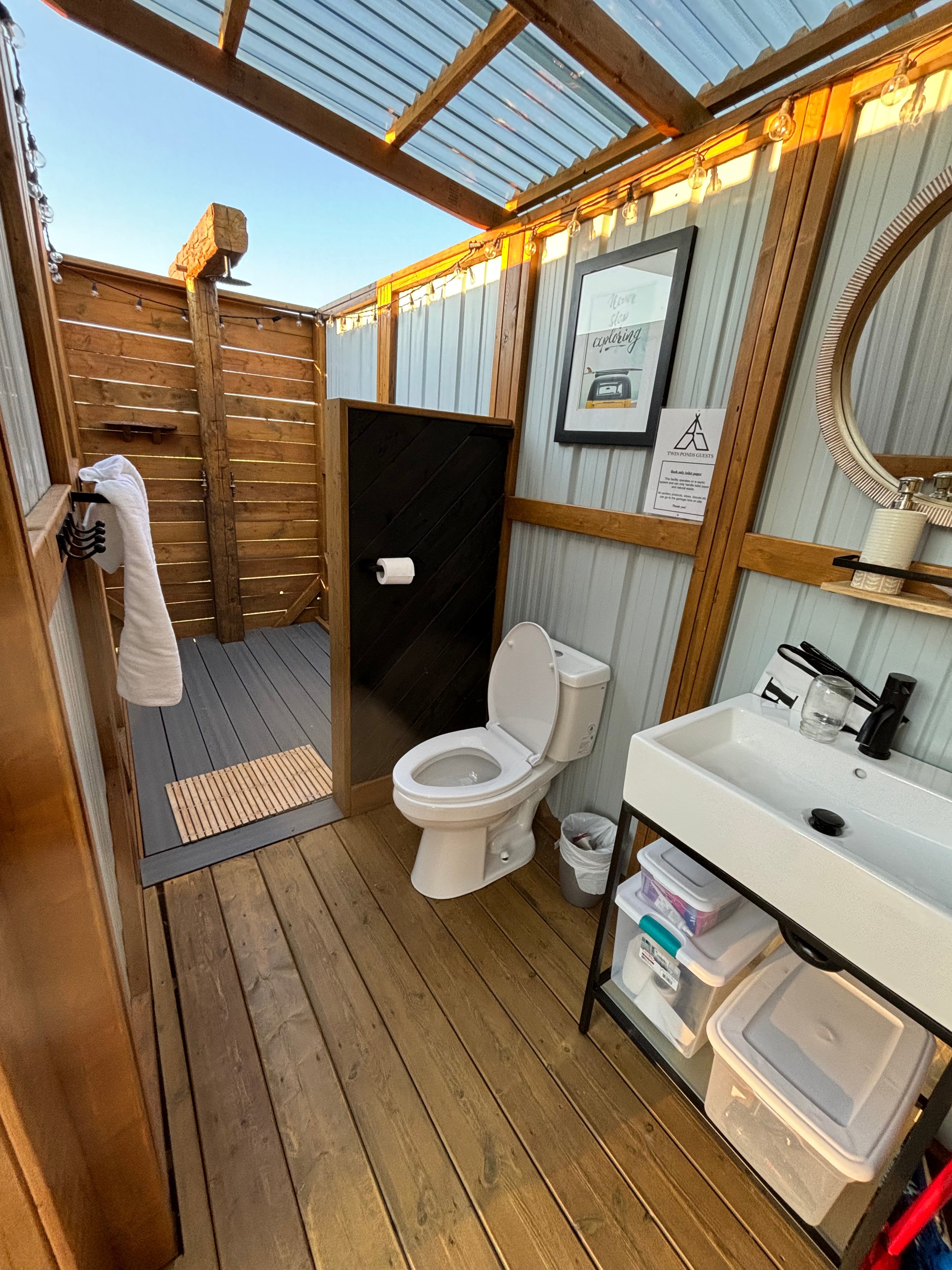 Twin Ponds Glamping In Niagara