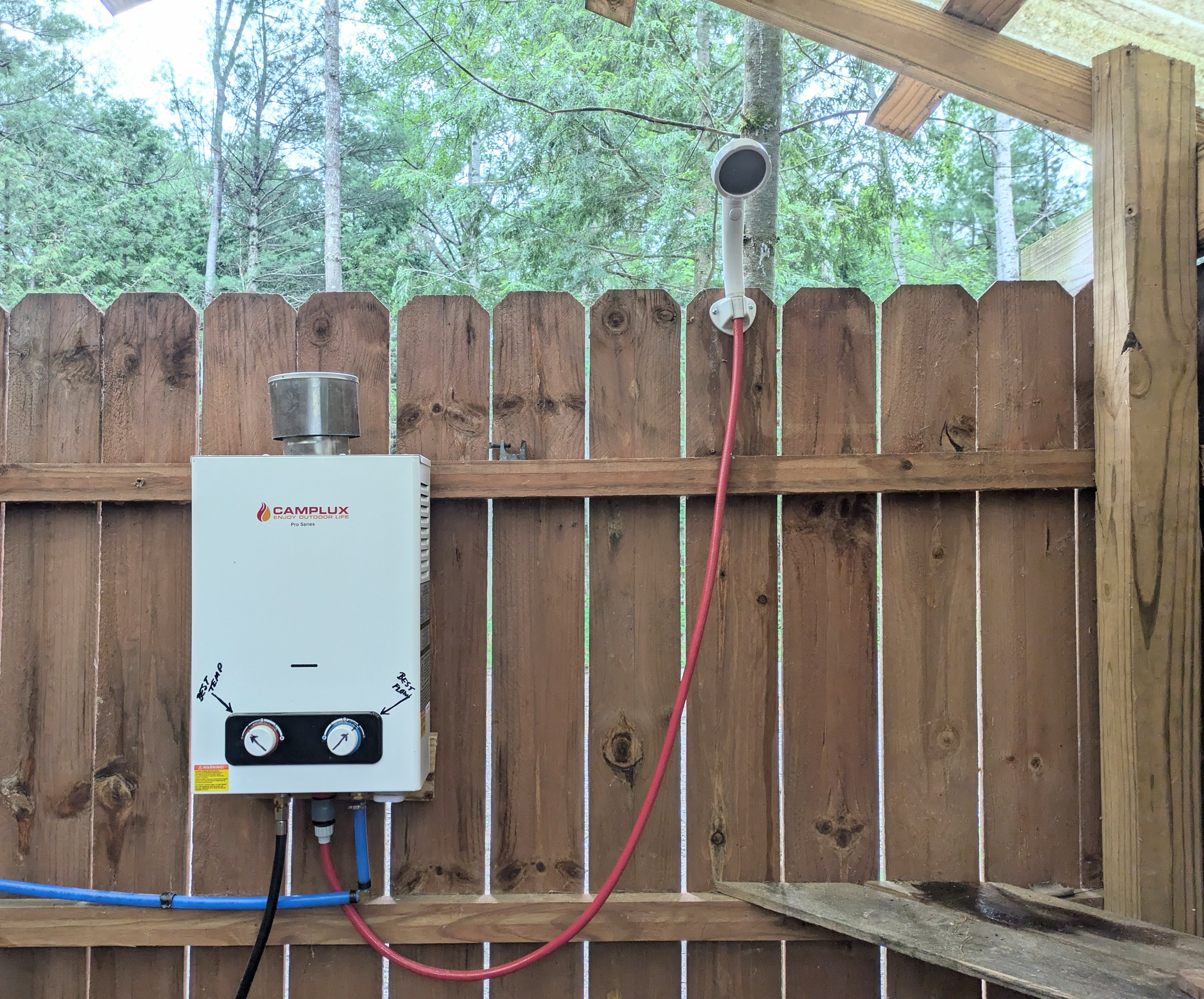 Instant hot water heater