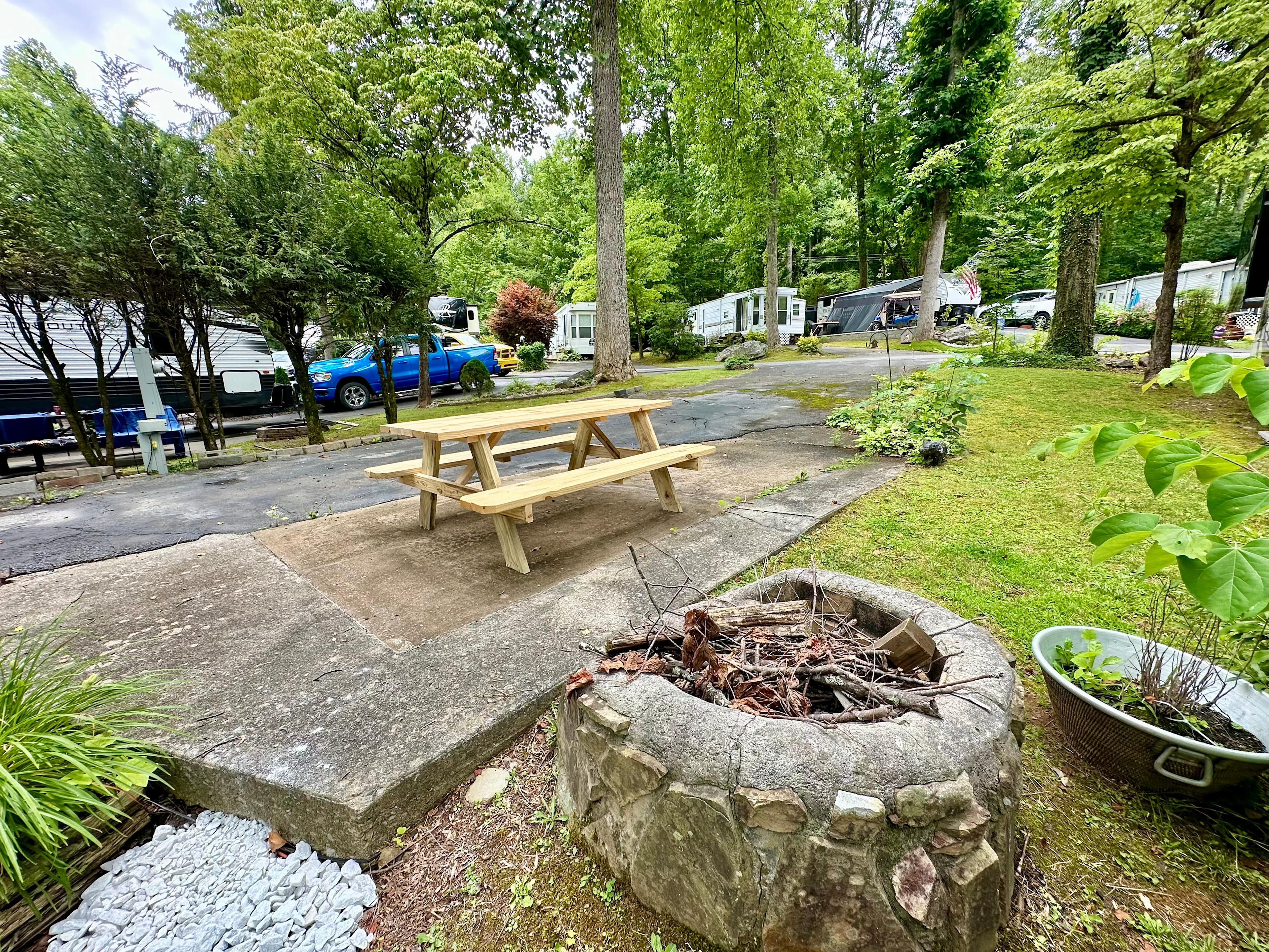 Crofty Bear: RV Campsite Gatlinburg