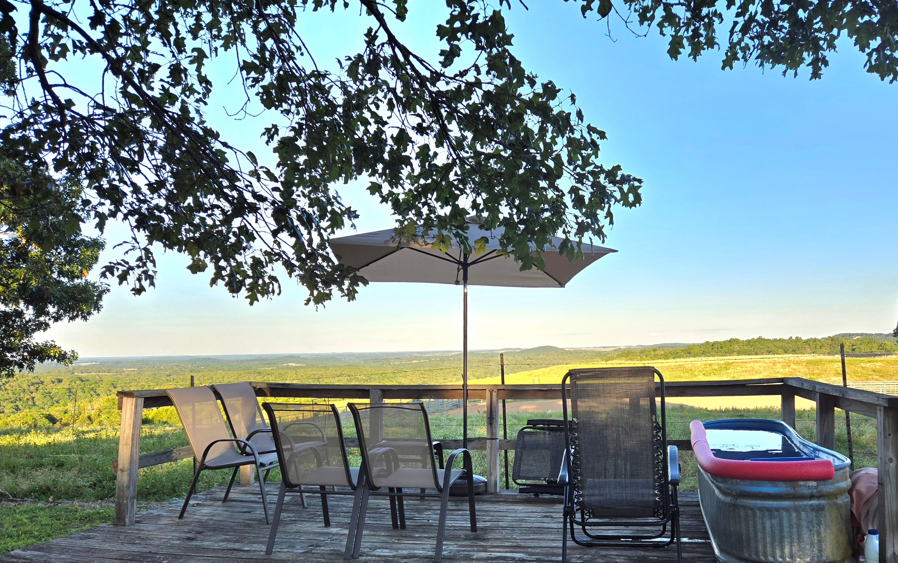 Observation deck & cowboy/cowgirl pool