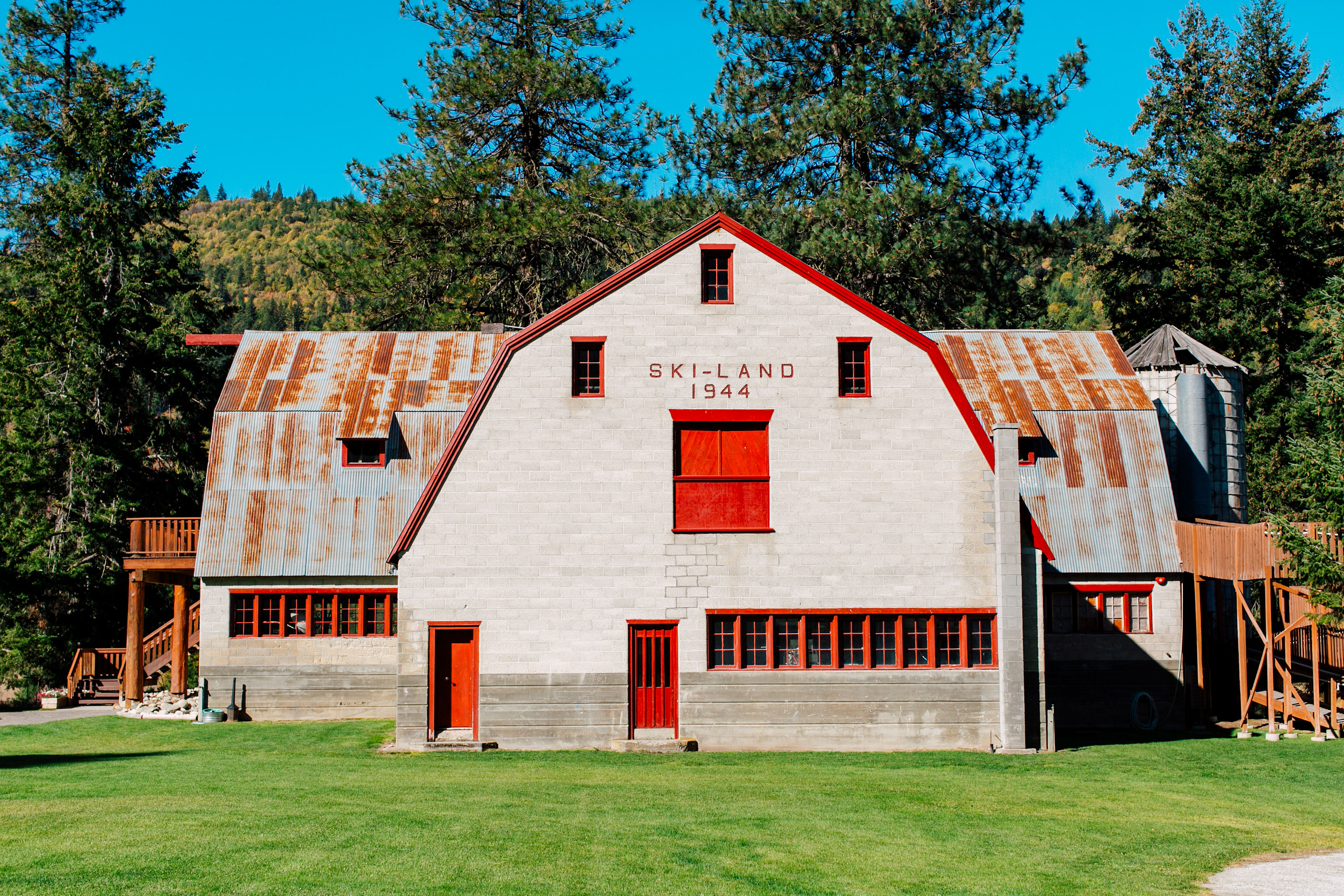 Iconic state historic barn used for weddings and events at Pine River Ranch.
