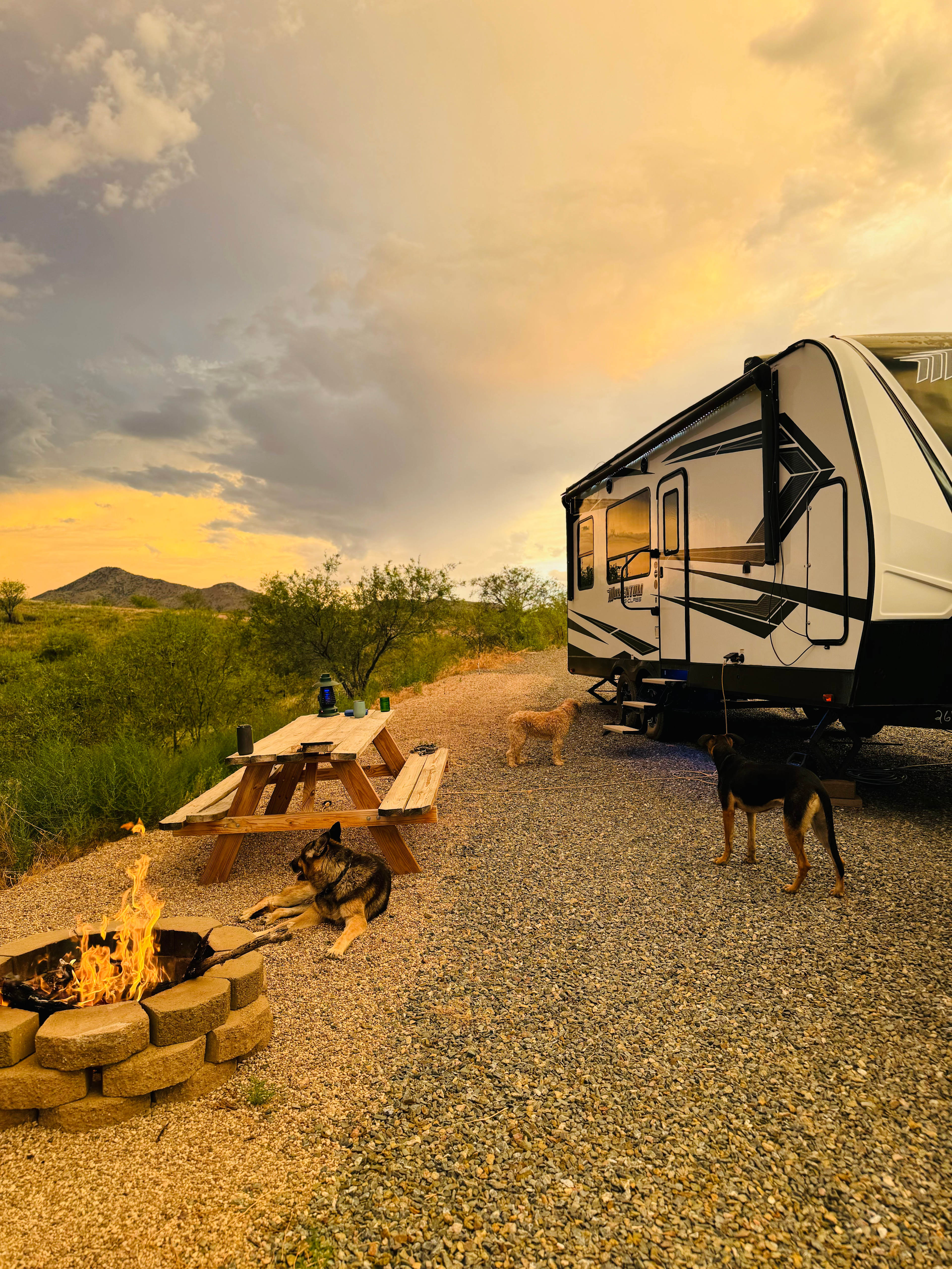 Private RV site with picnic table and fire pit 