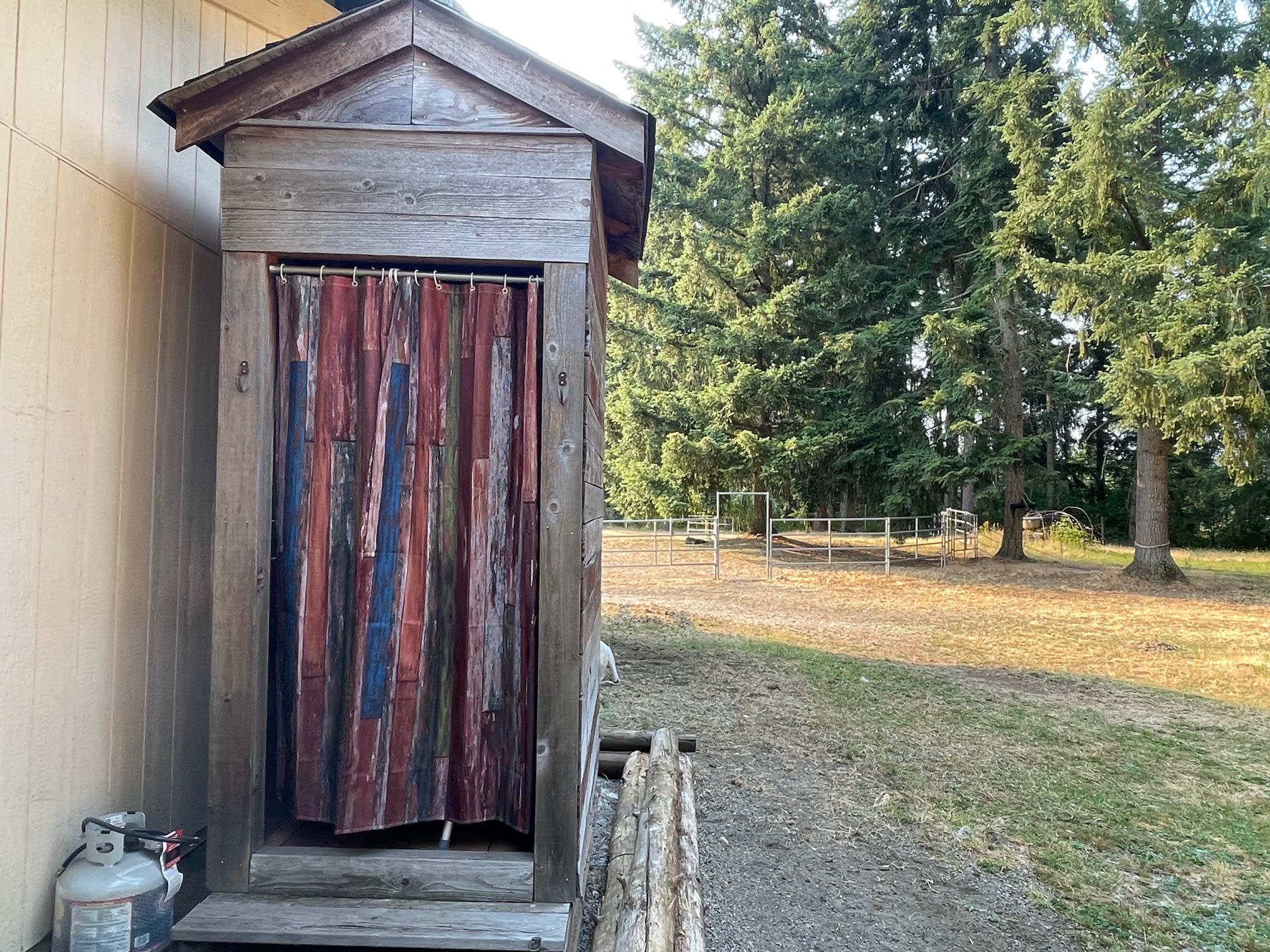 Country Refuge Close to City