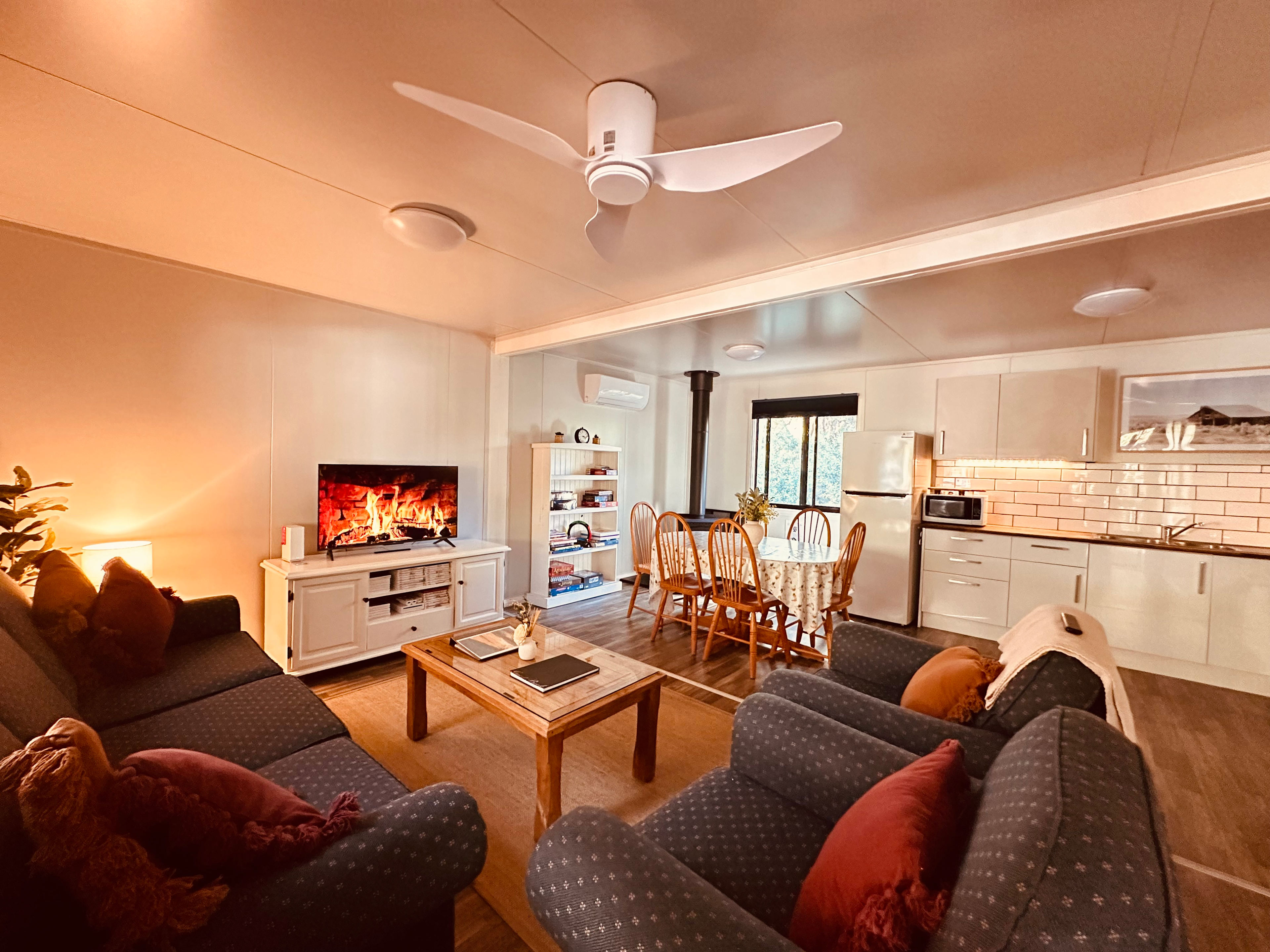 The Hide - Bouvard, Harvey Estuary