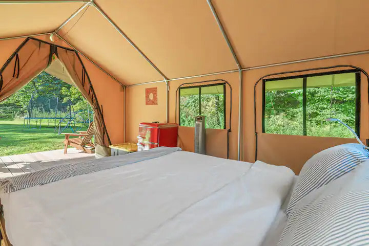 Private Riverside Experience For Large Groups