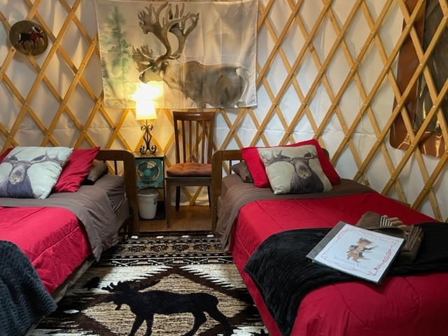 Nauti Otter Inn Yurt Village