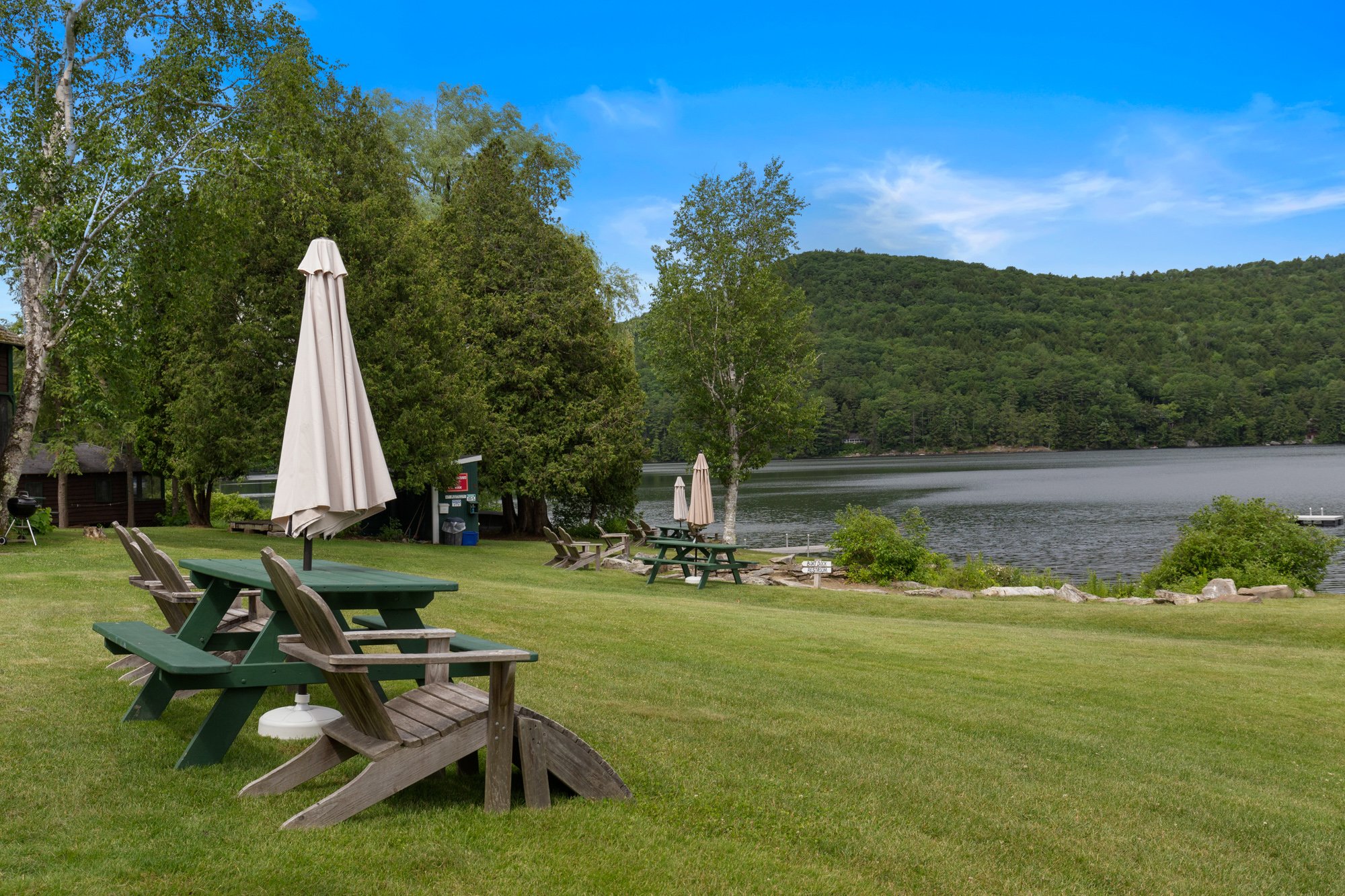 Cabins by the water near Hanover