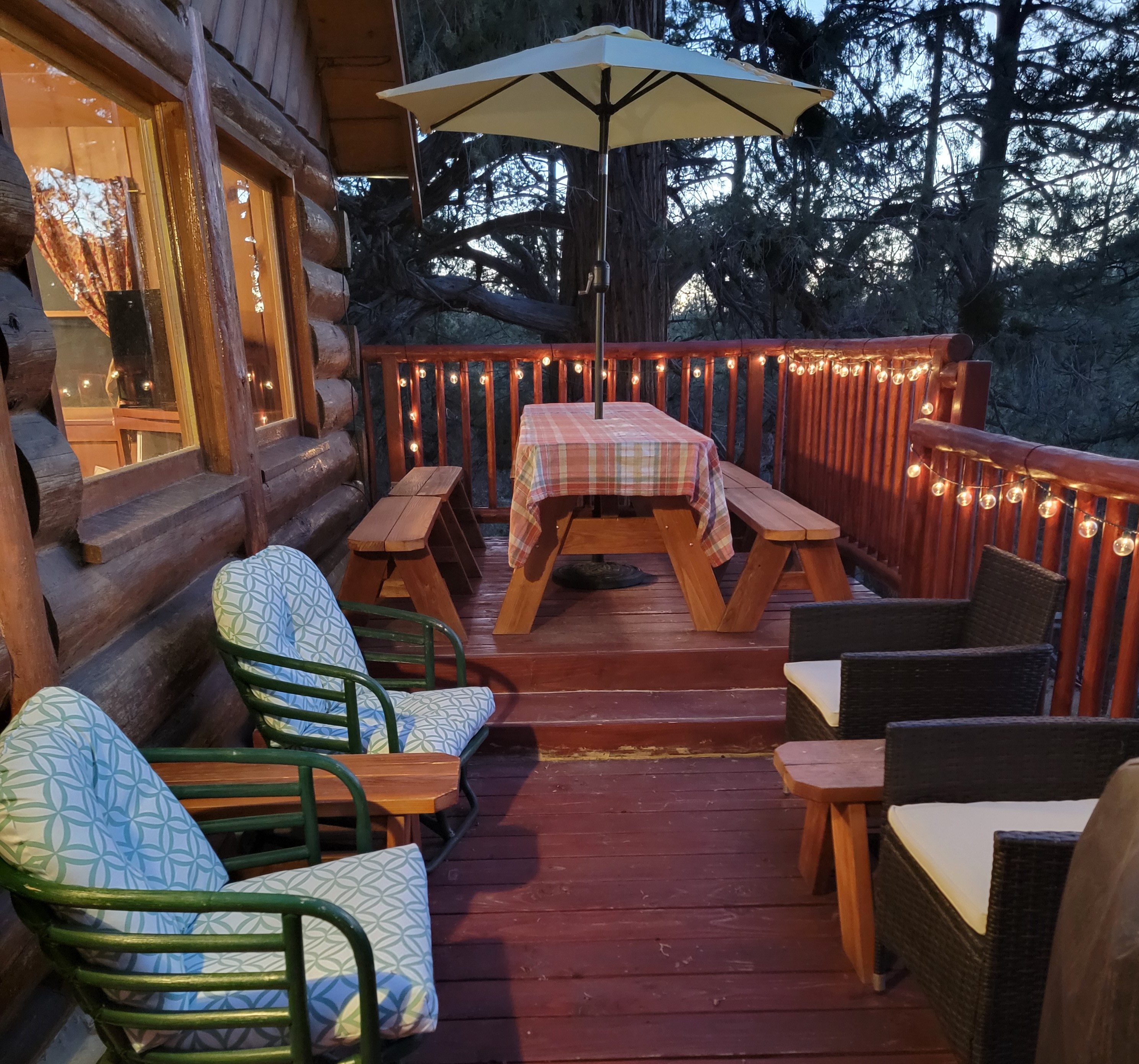 Cozy Mid Century Log Cabin