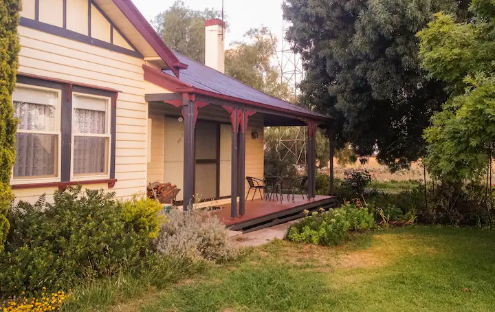 Pepperton Homestead Country Escape