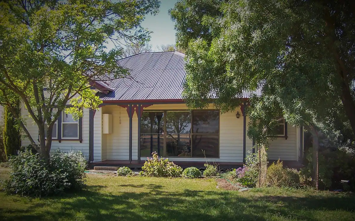 Pepperton Homestead Country Escape