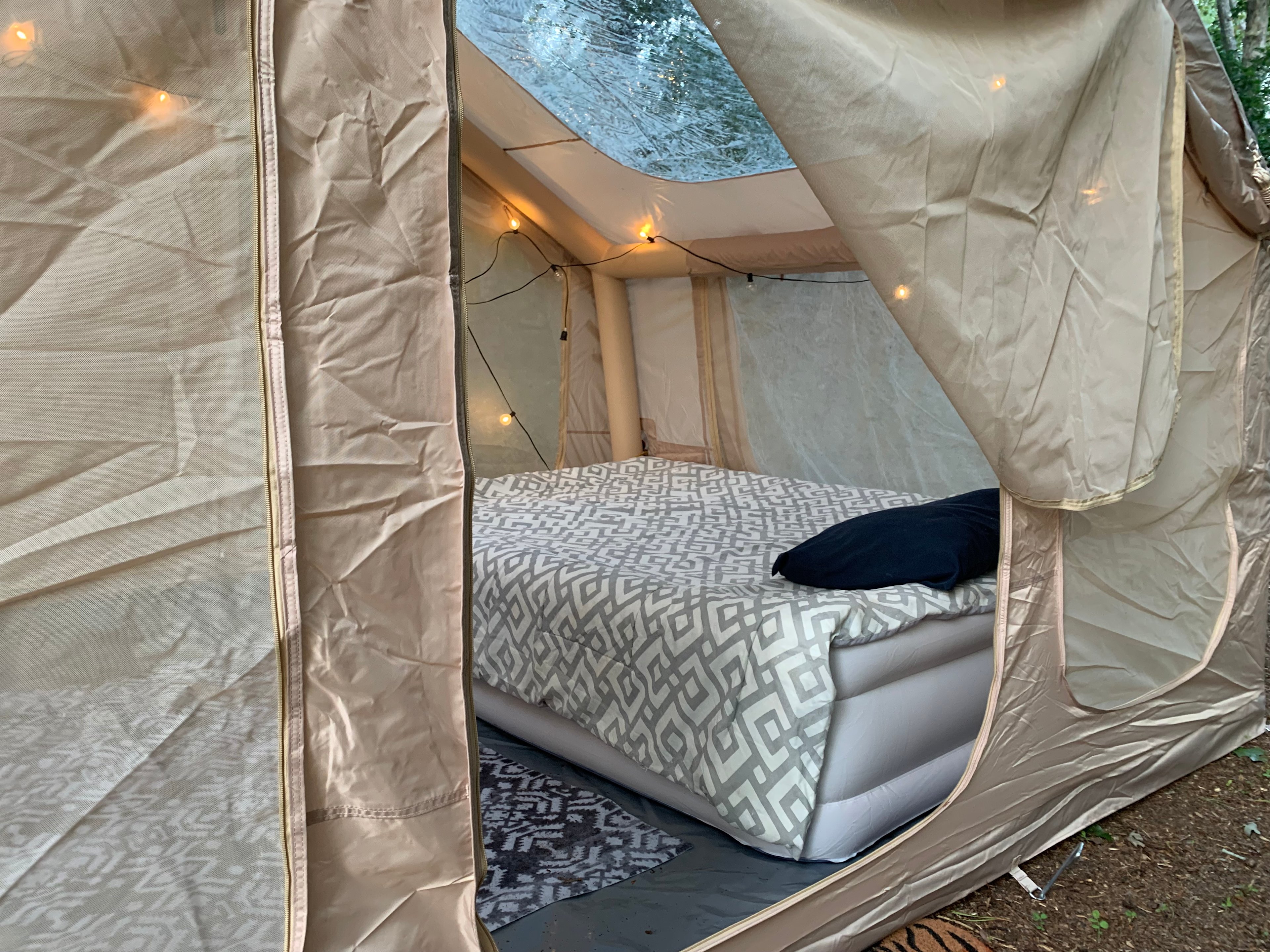 Air-conditioned glamping near beach