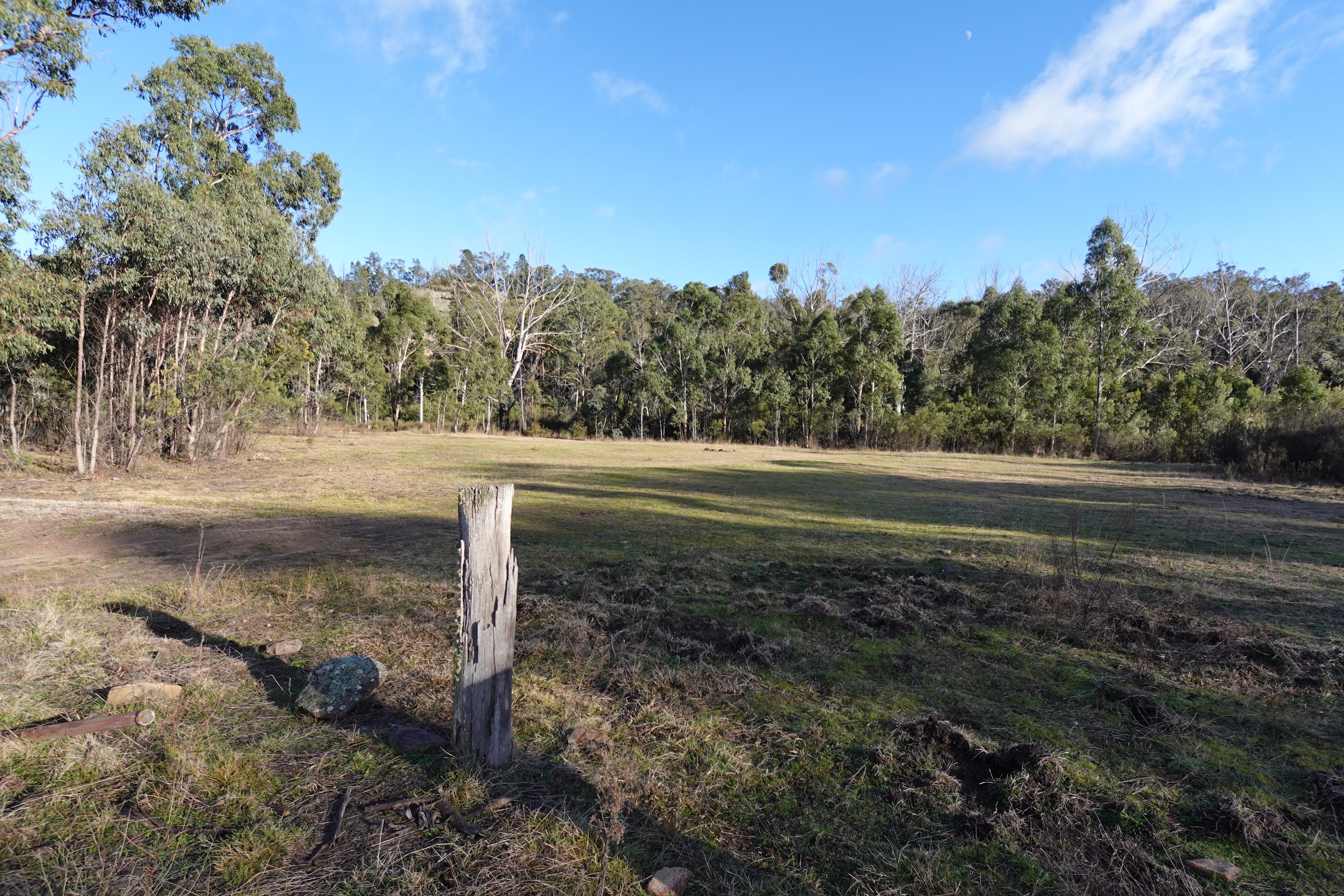 This is the Village Green from the dirt road. The entry point is on the right of the image.