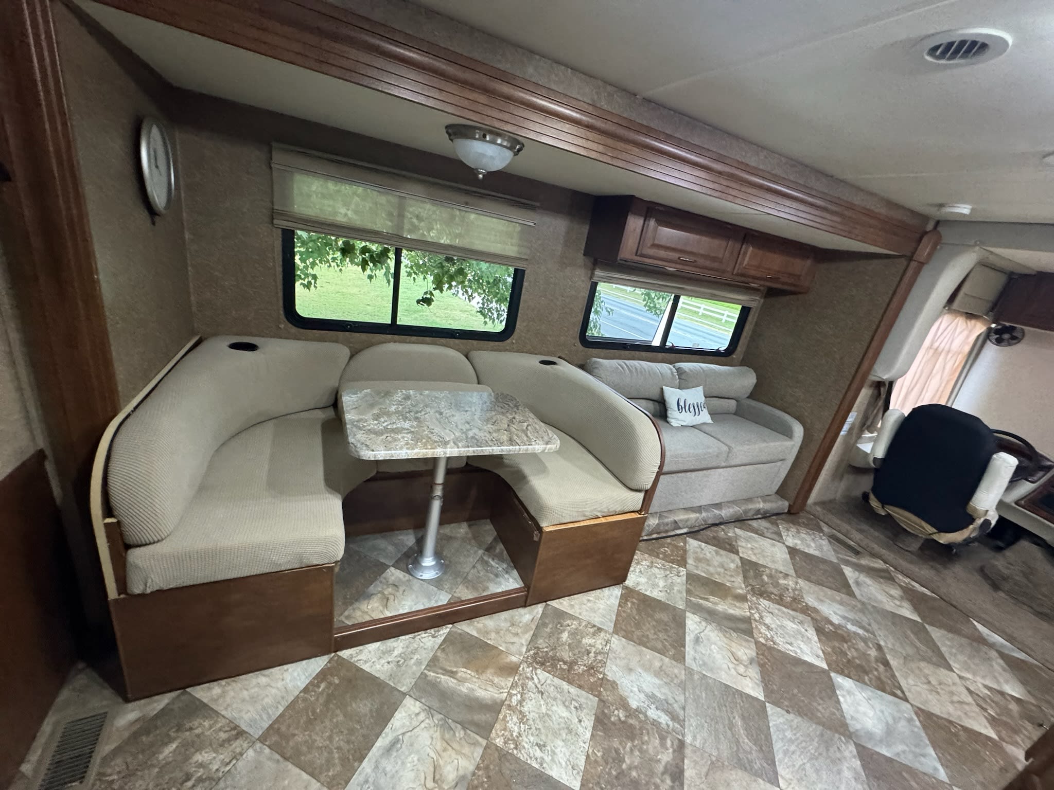 Camper/RV In Woodbine, NJ