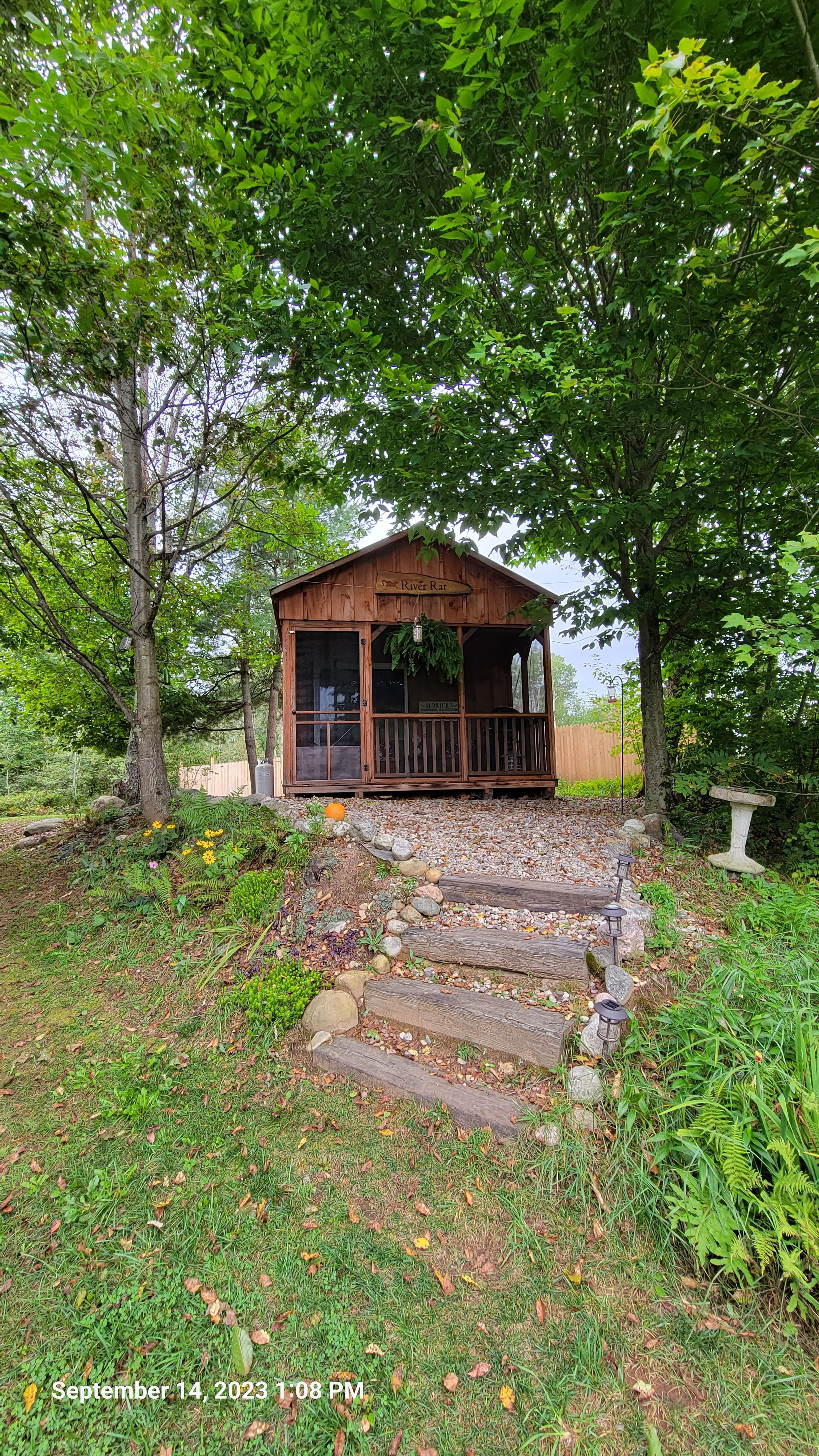 Rus-tic: Cabins by the River